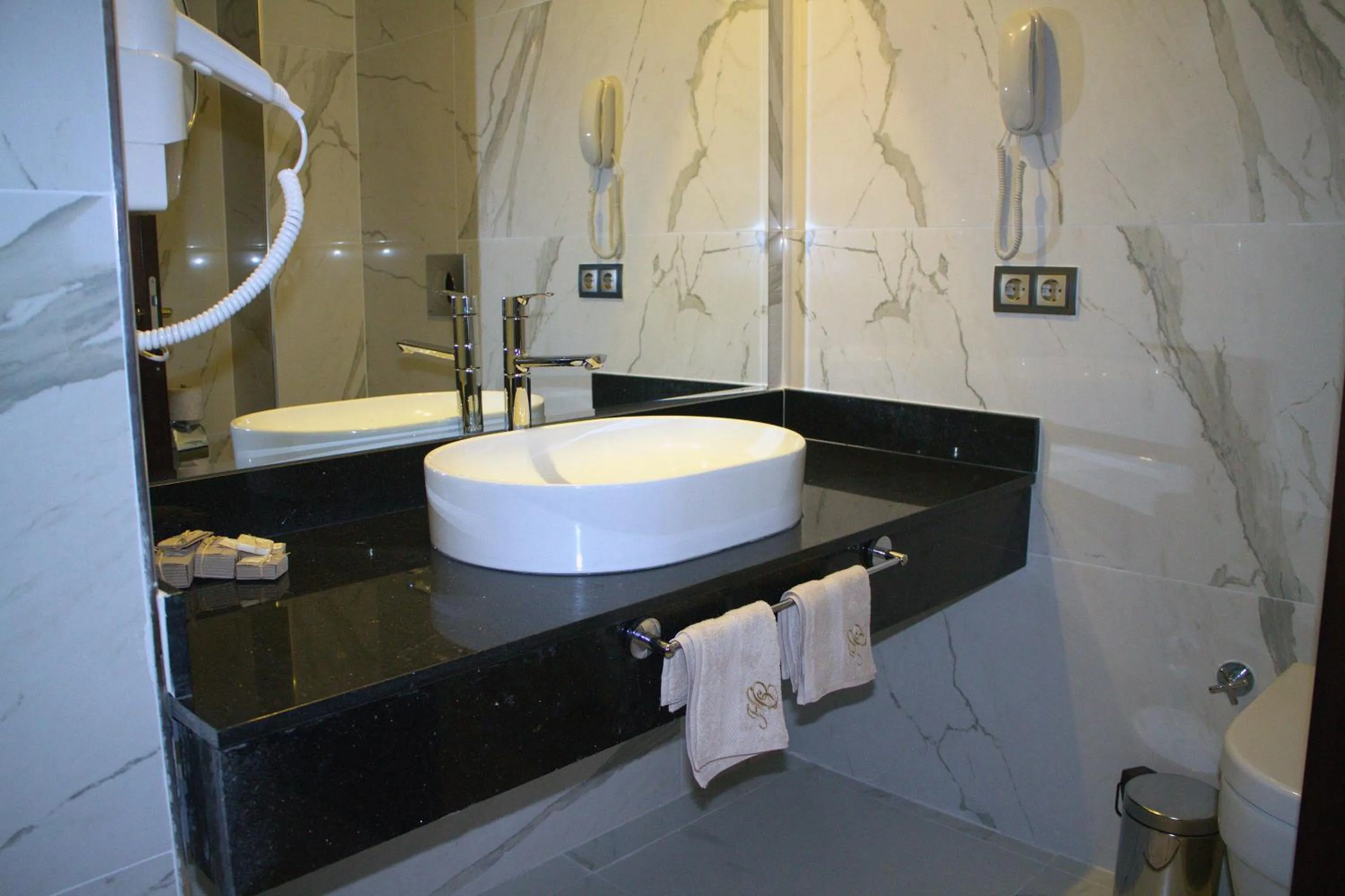 Bathroom in Gulumser Hatun Termal Hotel & Spa