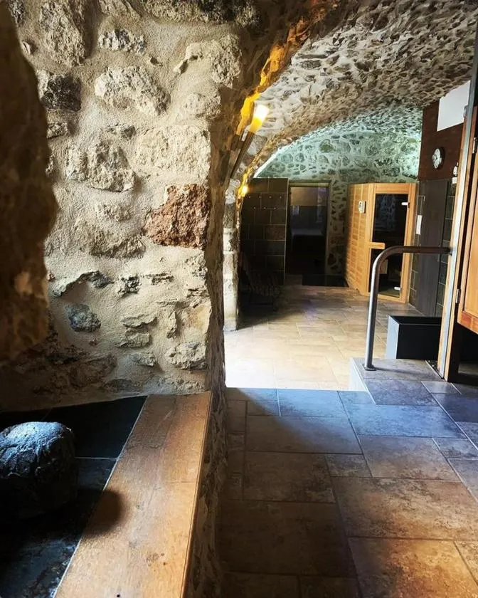 Spa and wellness centre/facilities in Domaine Saint-Roch Hotel Spa