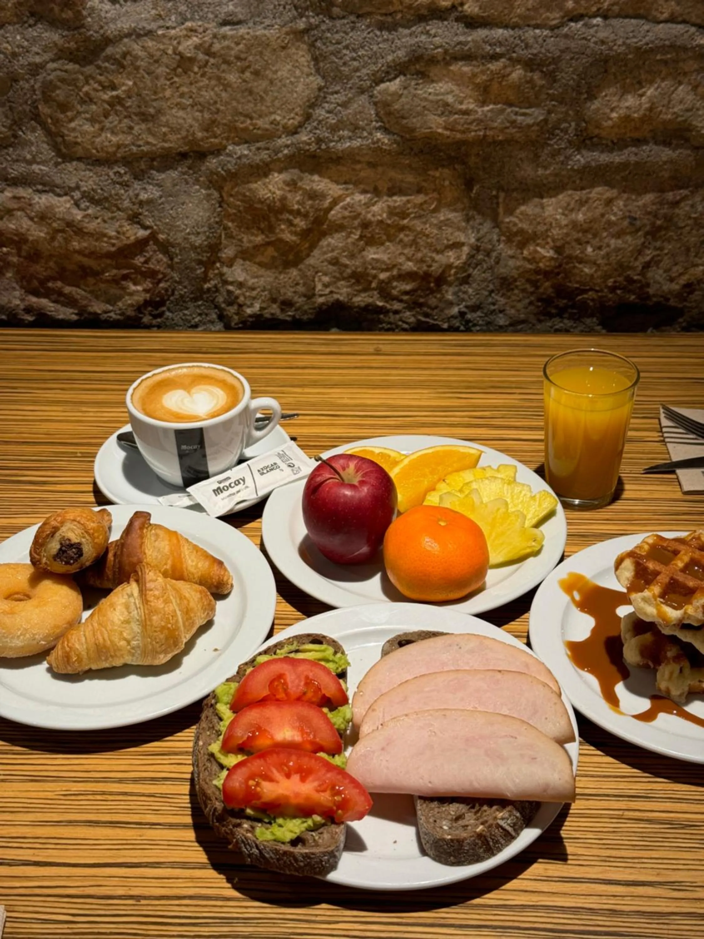 Breakfast in Hostal Fernando