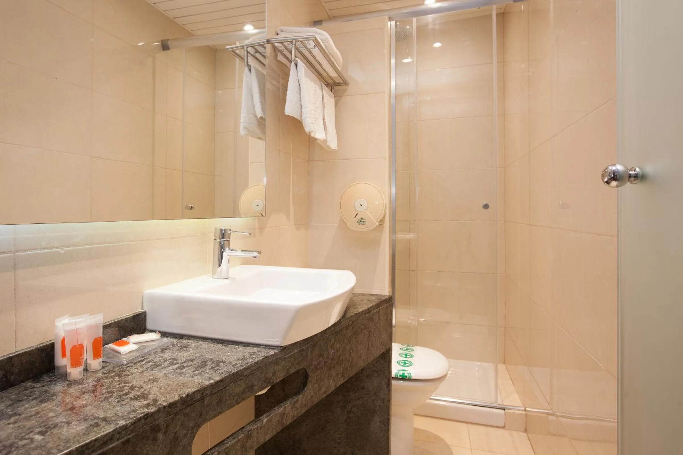 Photo of the whole room in Hostal Fernando