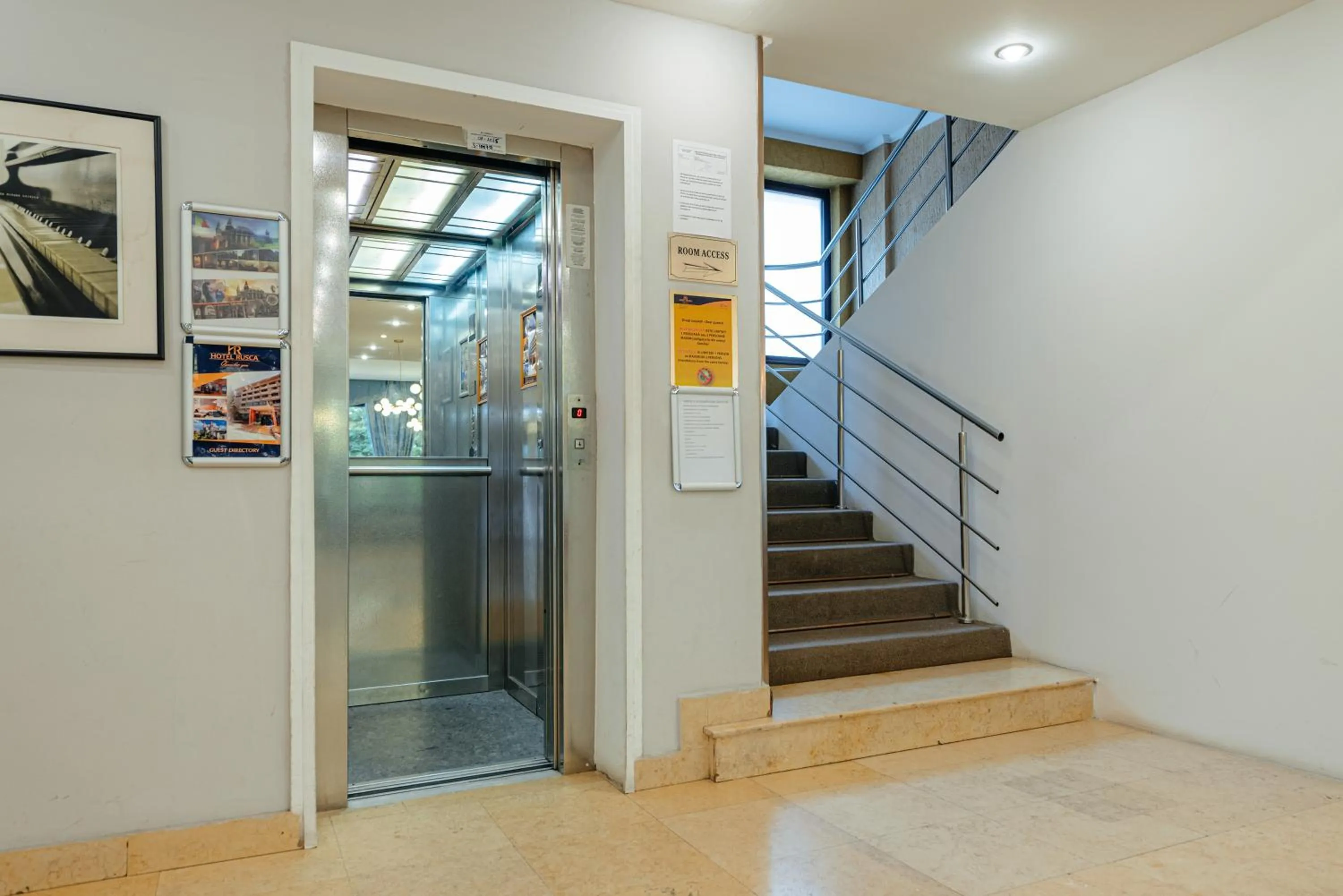 elevator in Hotel Rusca