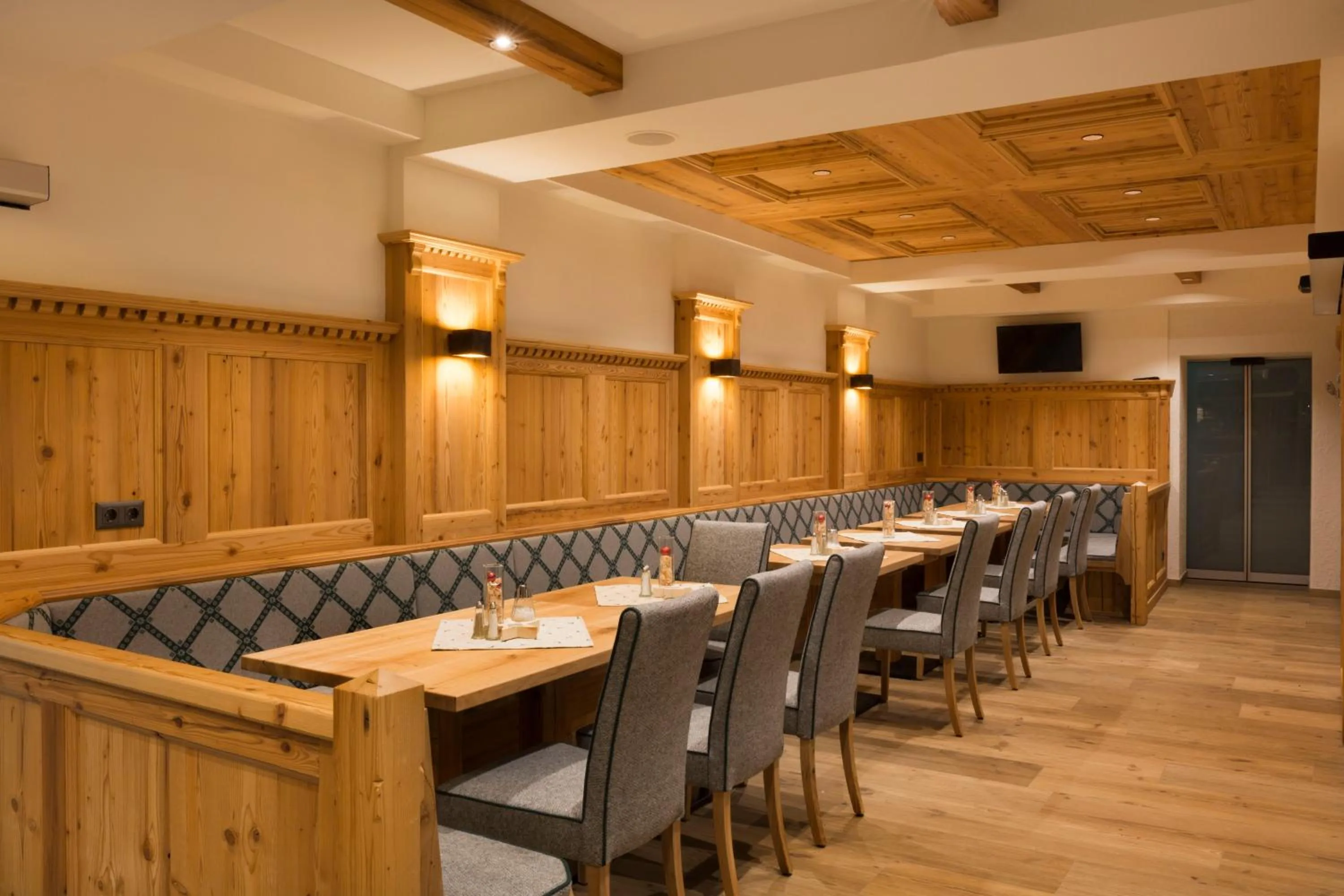 TV and multimedia in Hotel Rosner