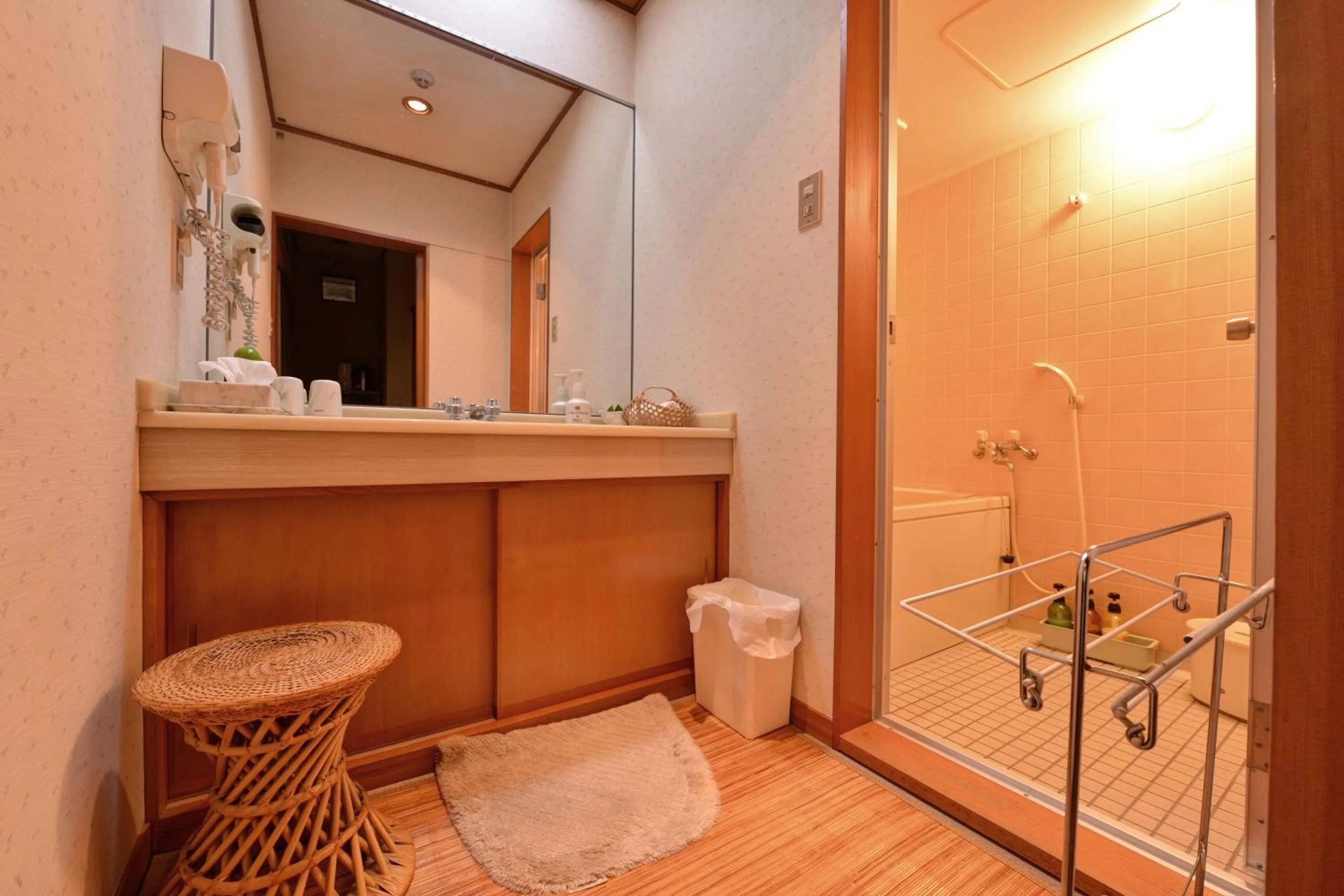 Photo of the whole room in Kappo Ryokan Shiroyama