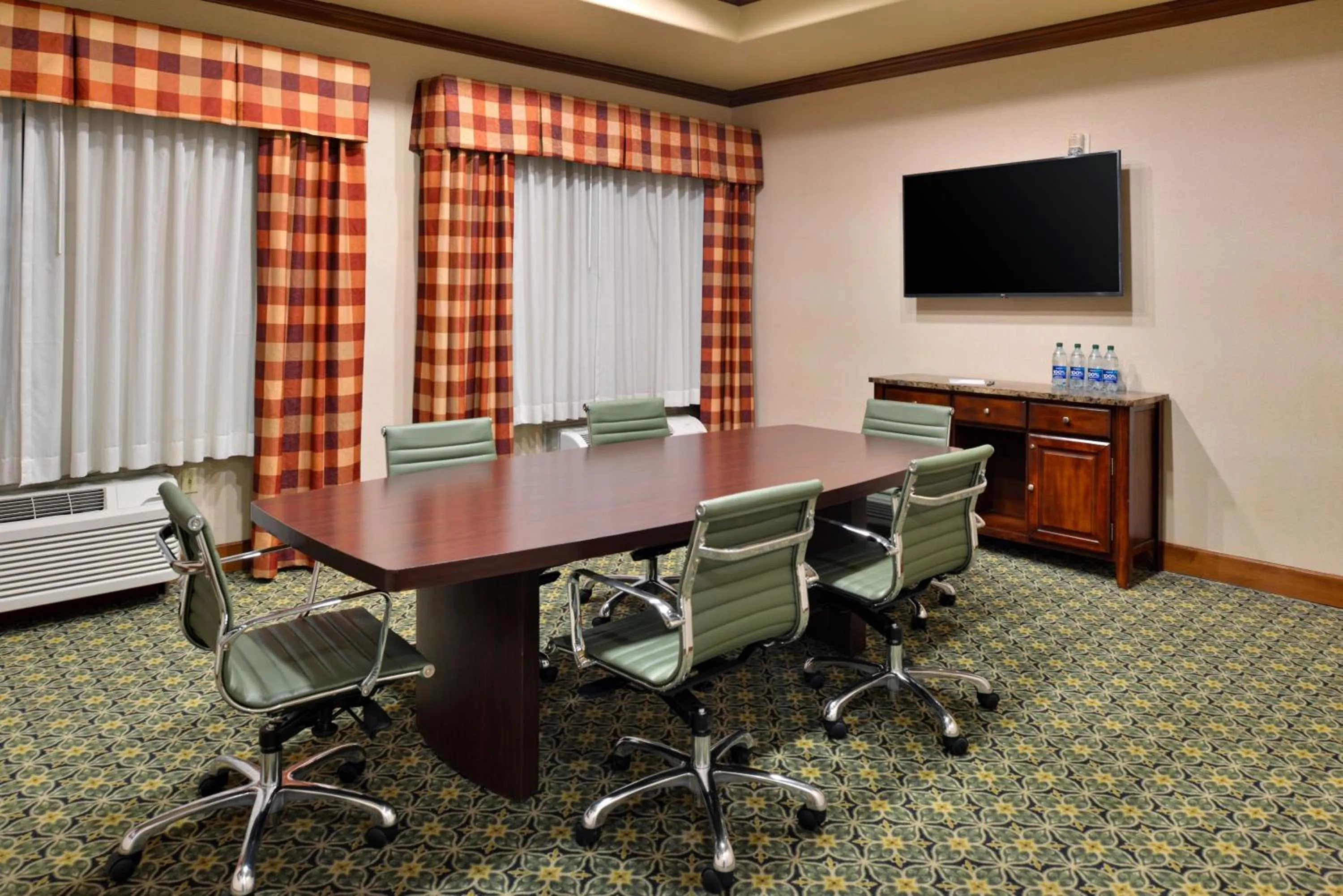 Meeting/conference room in Staybridge Suites Las Cruces by IHG