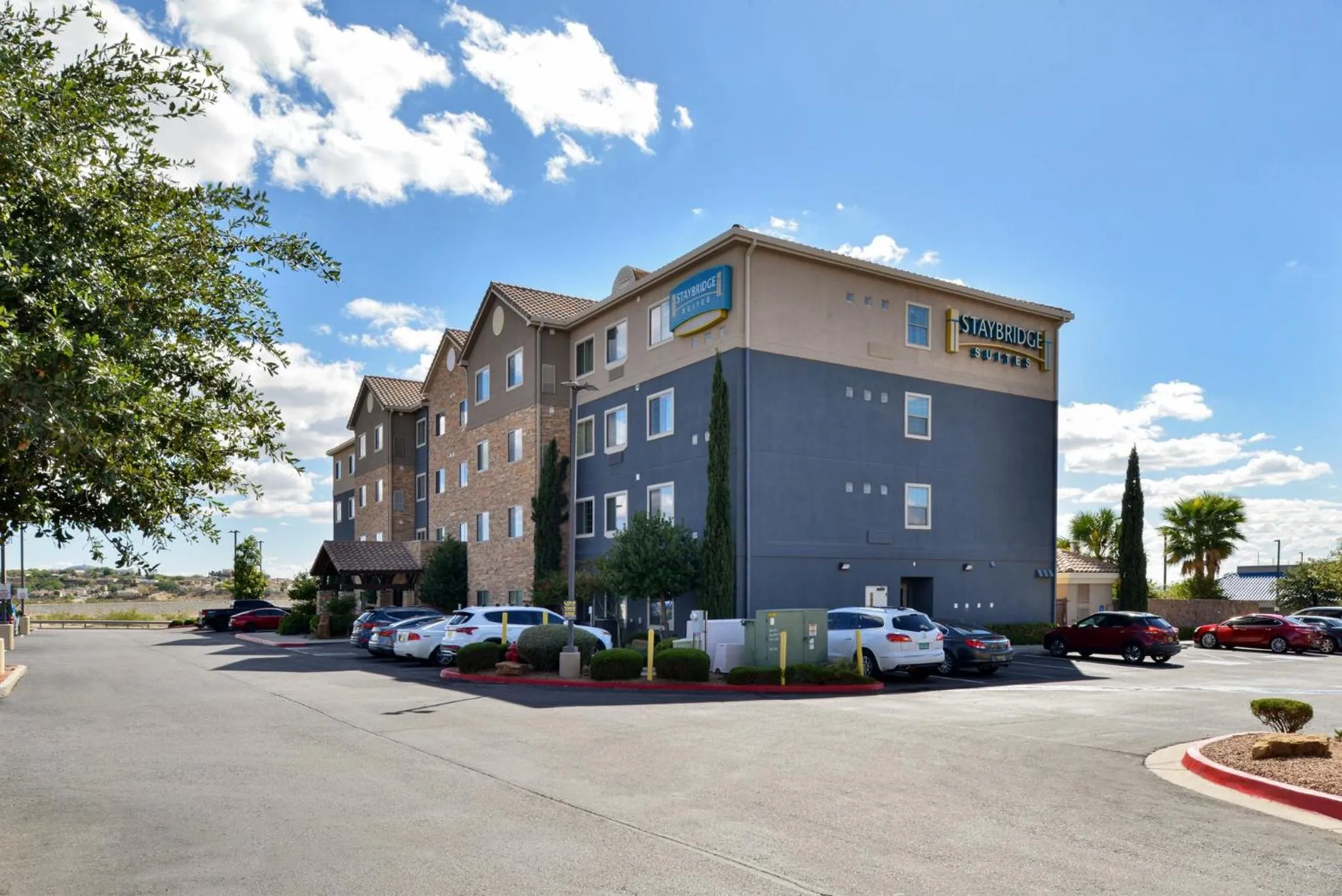 Property building in Staybridge Suites Las Cruces by IHG