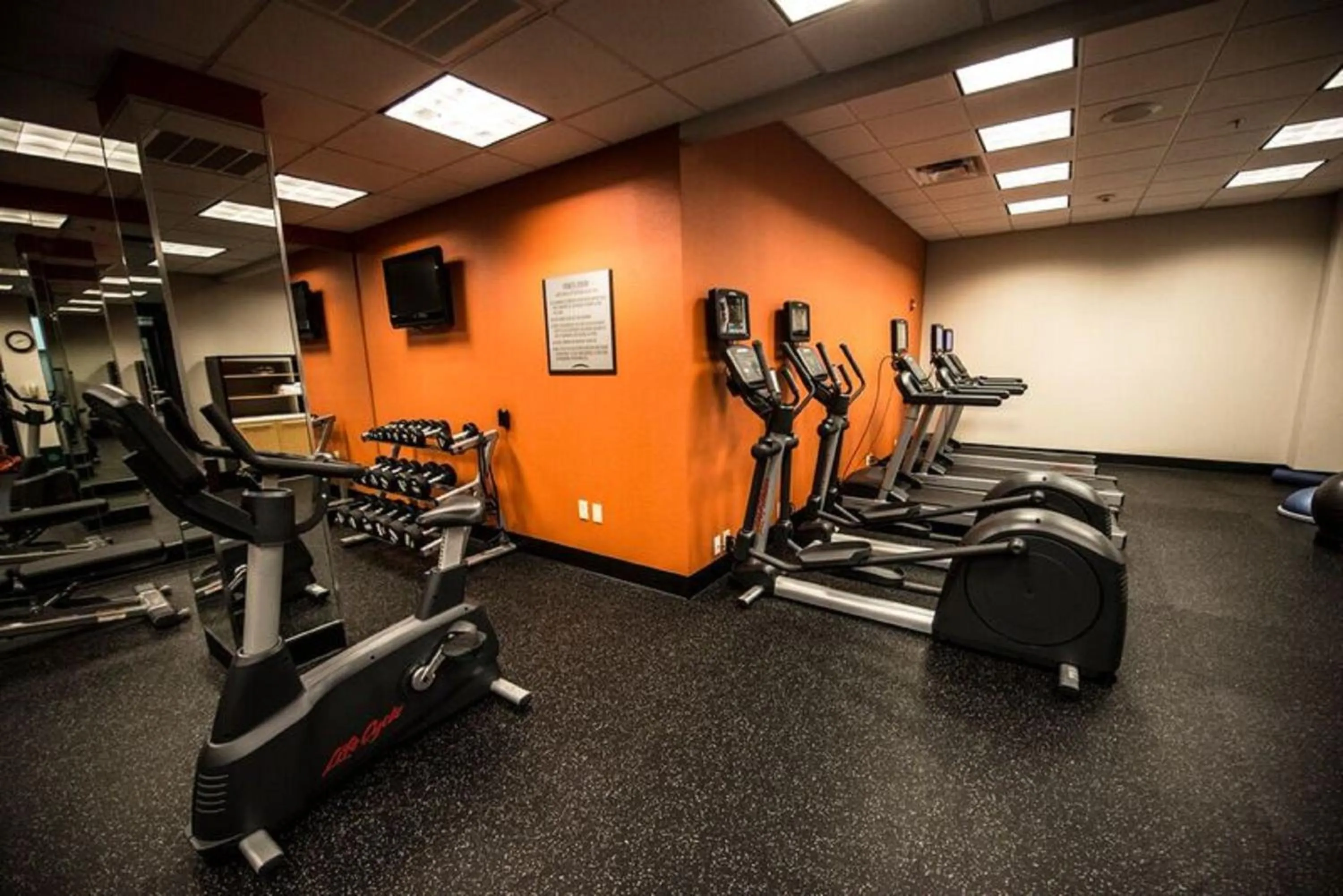 Fitness centre/facilities in Holiday Inn Little Rock-Airport-Conference Center by IHG