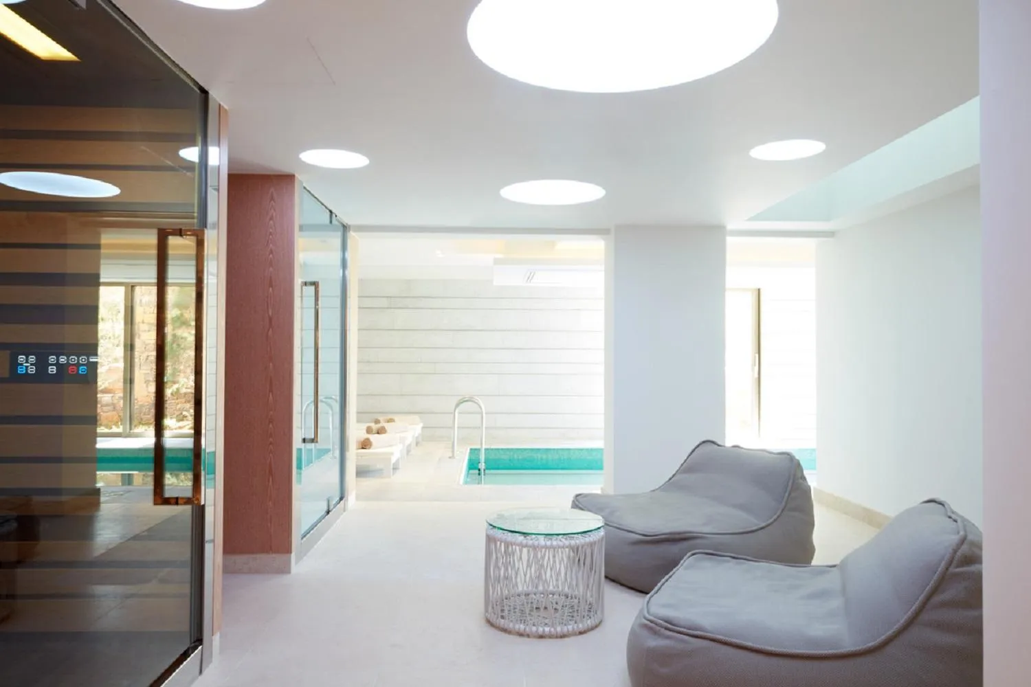 Swimming pool in Daios Cove