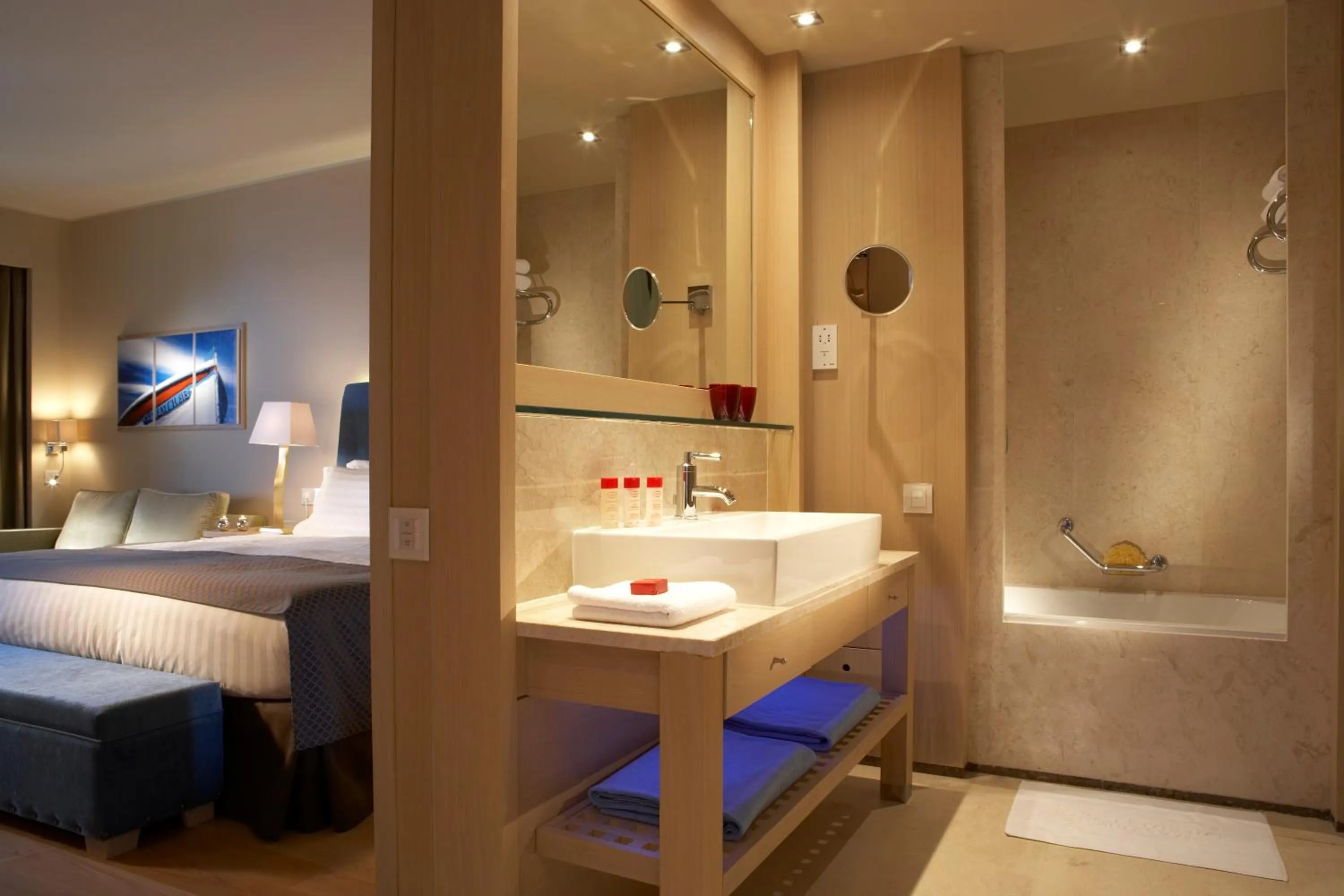 Bathroom, Bed in Daios Cove