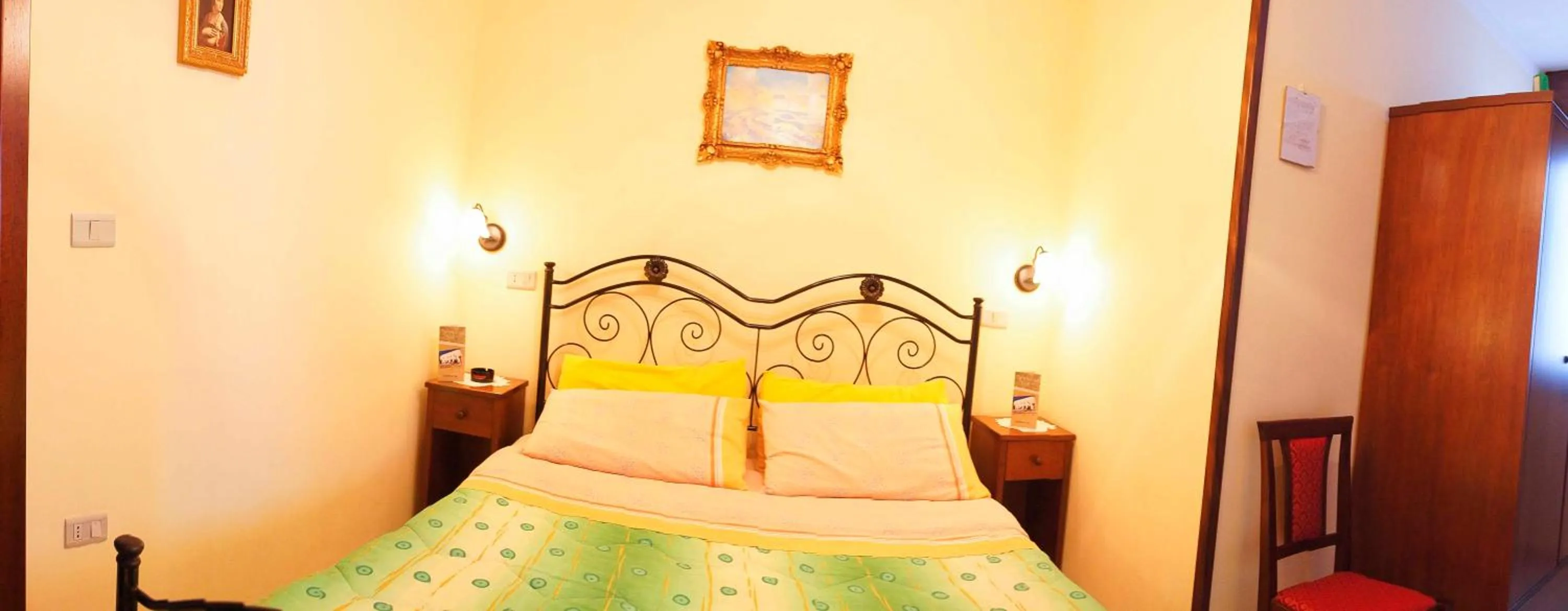 Bedroom, Bed in Albergo Vittoria