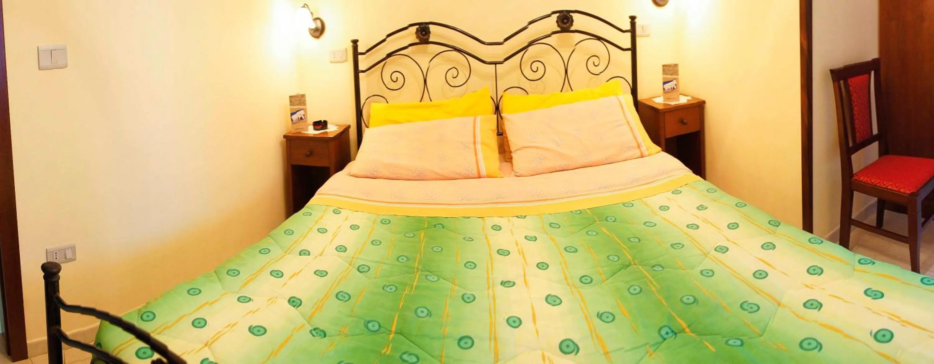 Photo of the whole room, Bed in Albergo Vittoria