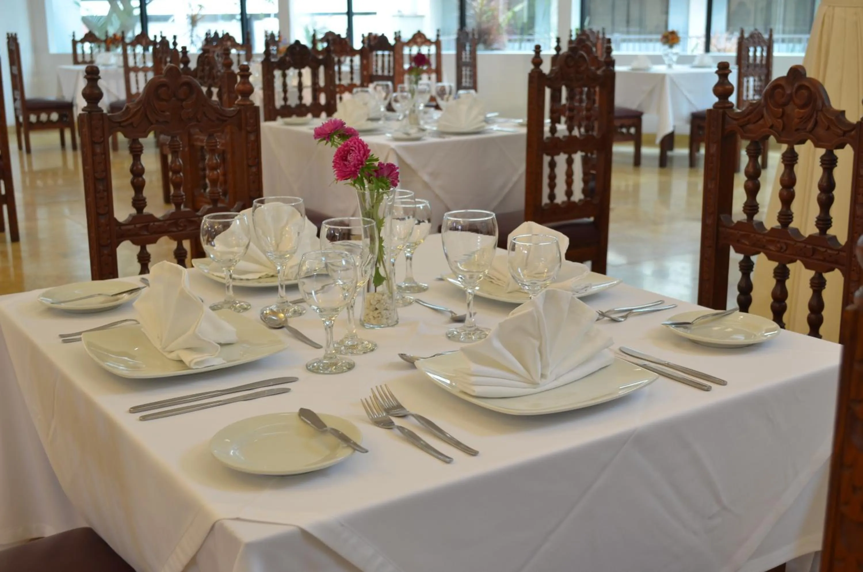 Restaurant/places to eat in Miraflores Colon Hotel