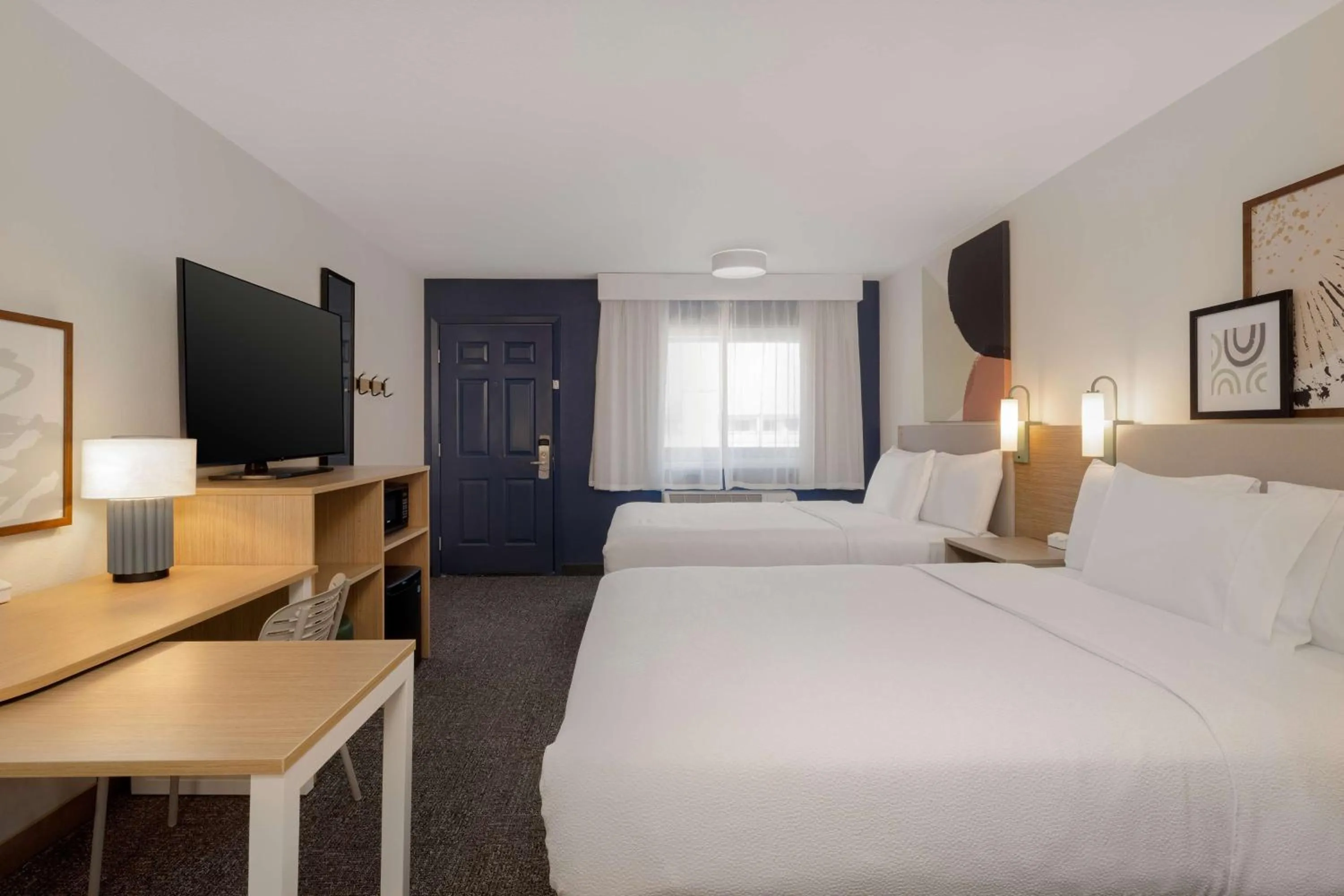 Bed in Spark By Hilton Santa Nella