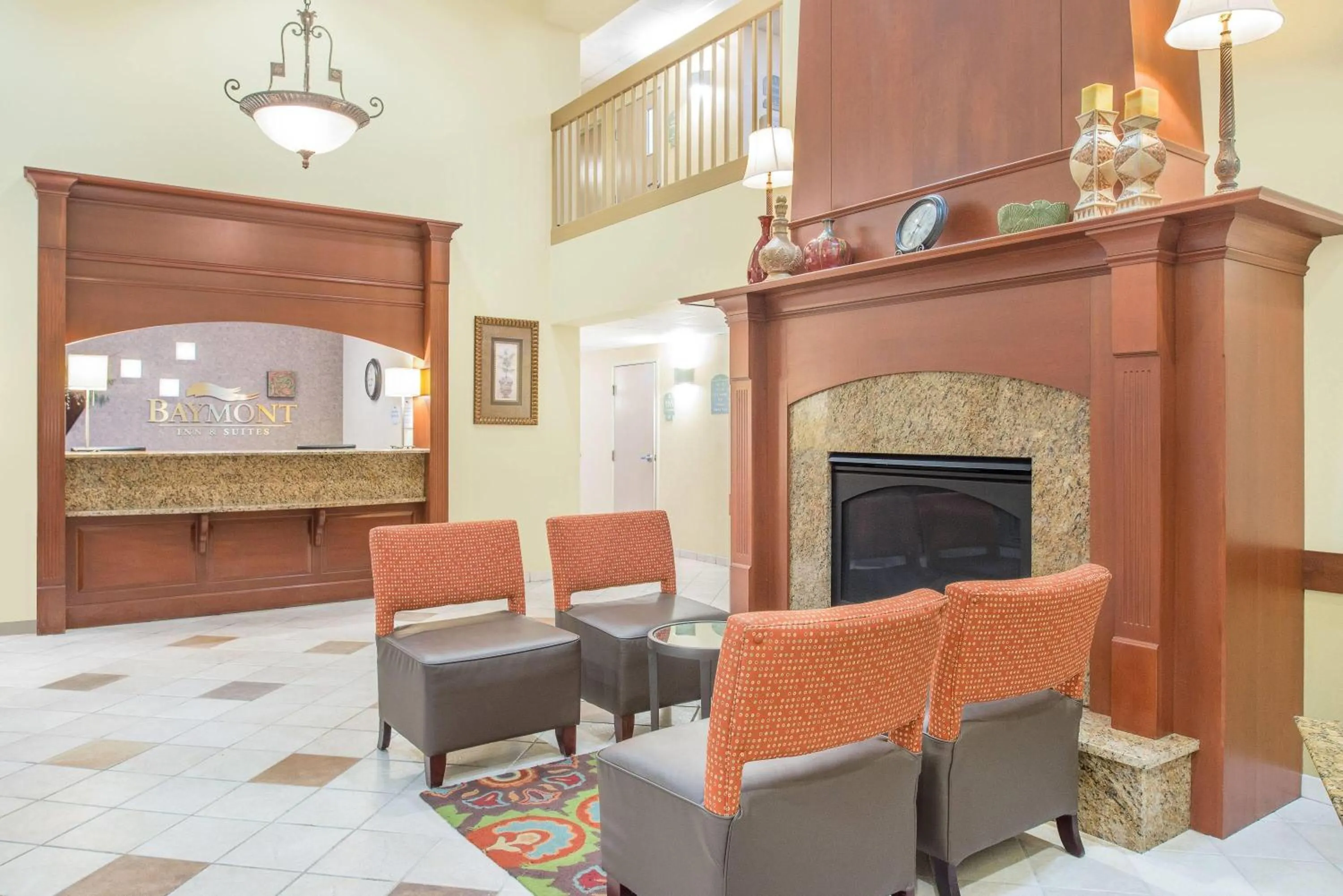 Lobby or reception in Baymont by Wyndham Litchfield