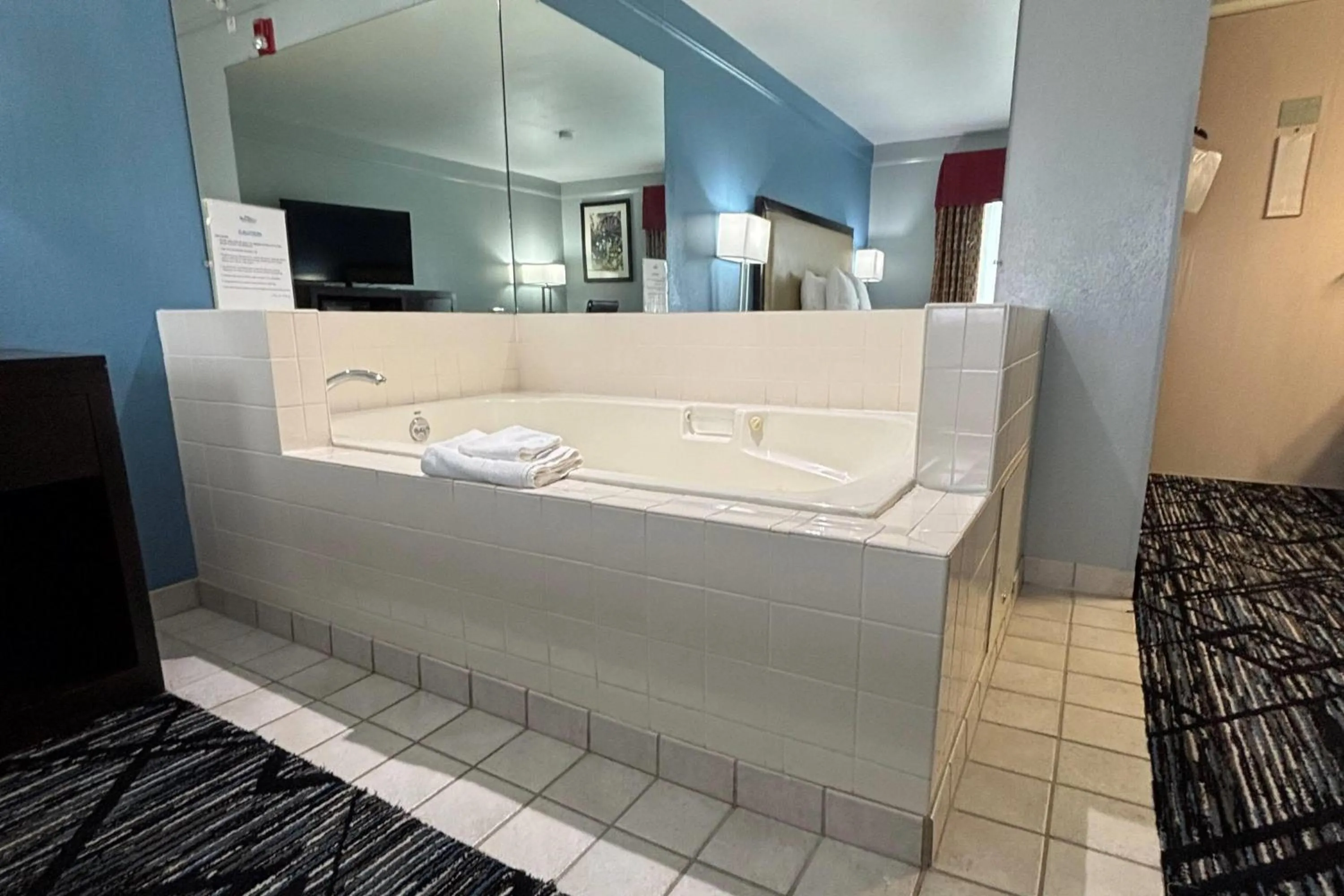 Photo of the whole room in Baymont by Wyndham Litchfield