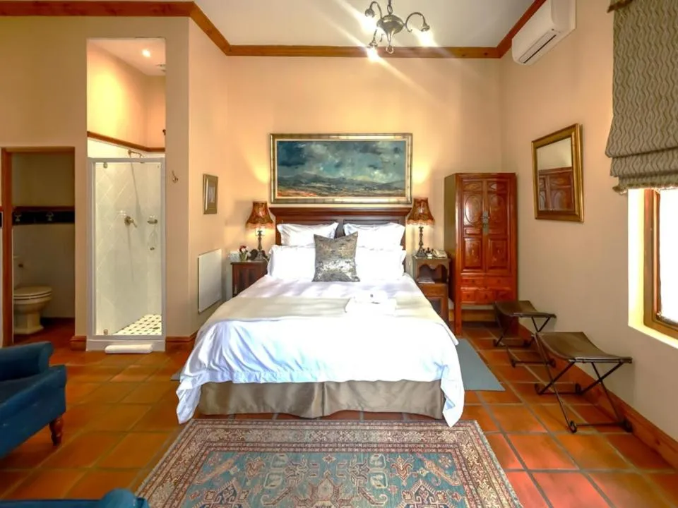 Shower, Bed in Evergreen Manor and Spa