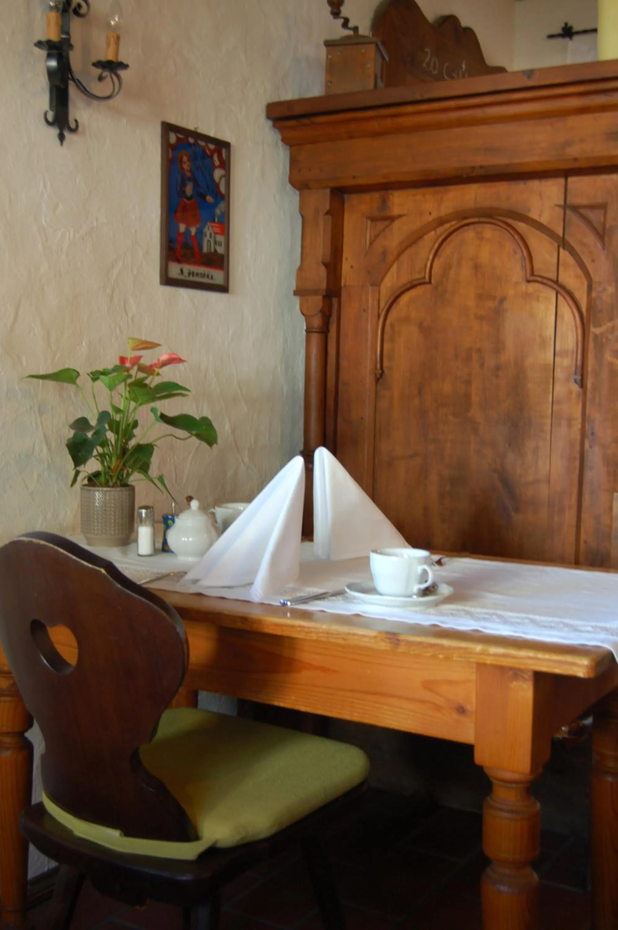 Dinner, Bed in Das Halali - dein kleines Hotel an der Zugspitze