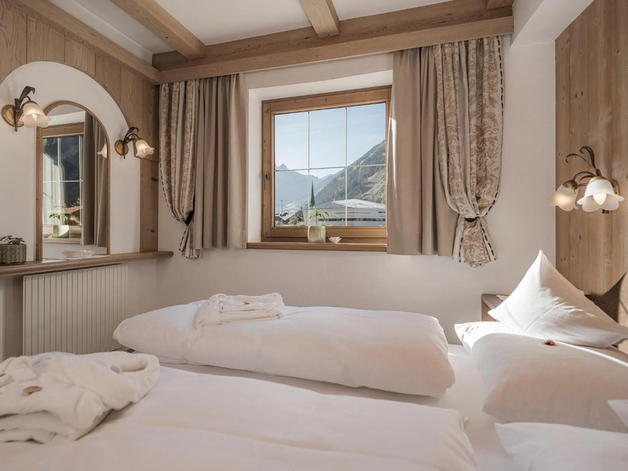 Bedroom, Bed in Apparthotel "Landhaus Veronika"