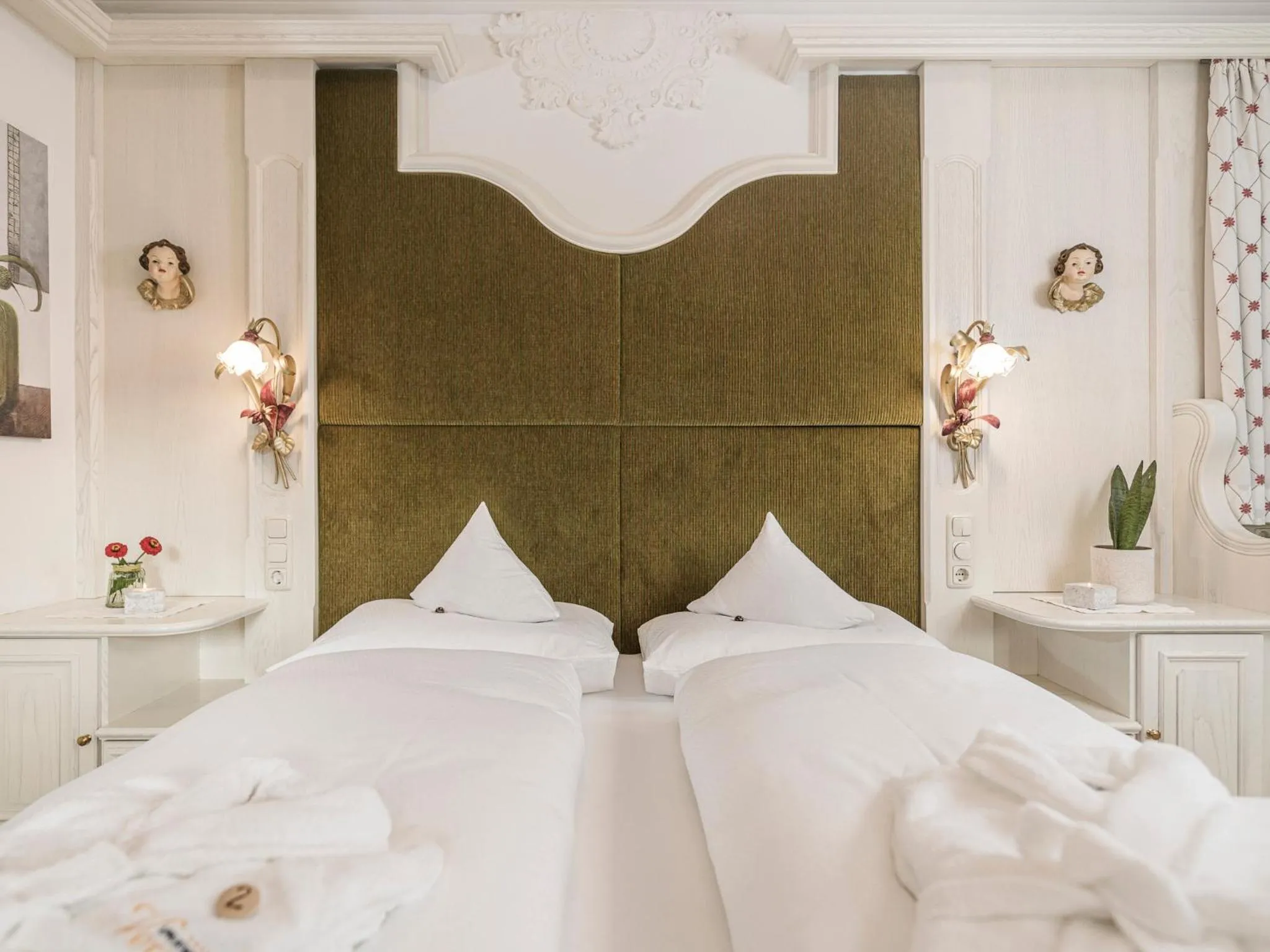 Bedroom, Bed in Apparthotel "Landhaus Veronika"