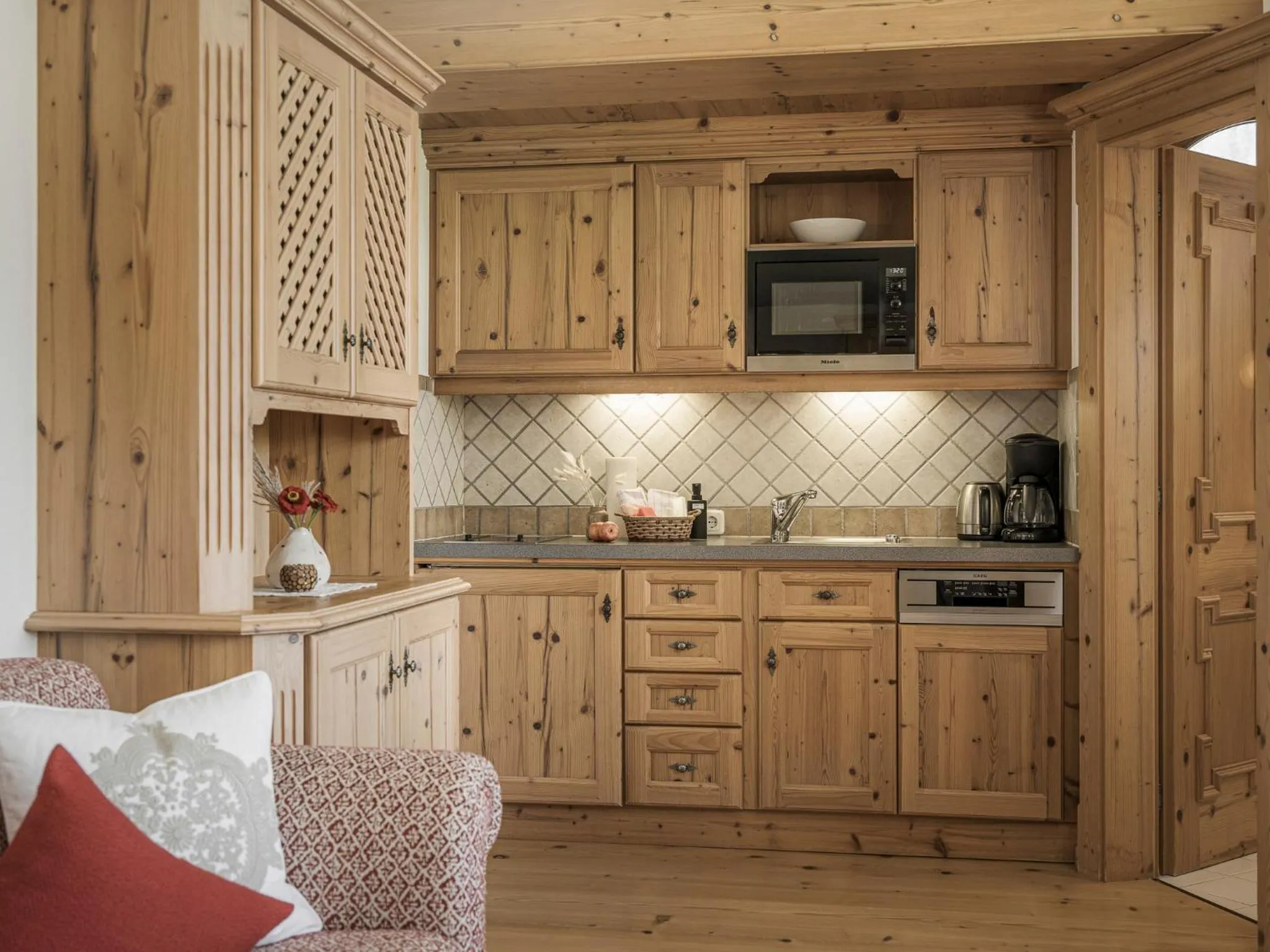 Kitchen or kitchenette in Apparthotel "Landhaus Veronika"