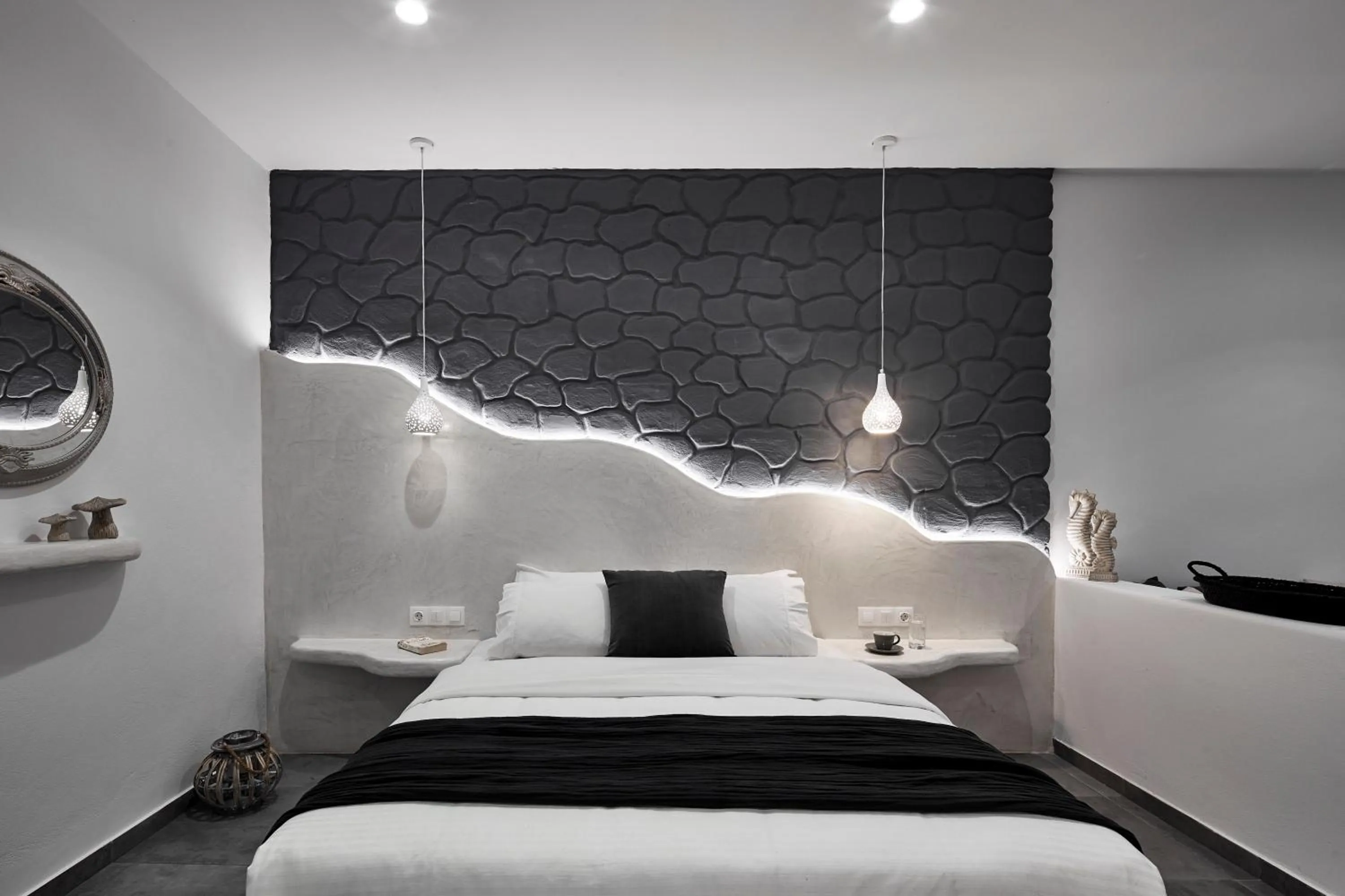 Time of day, Bed in Golden East