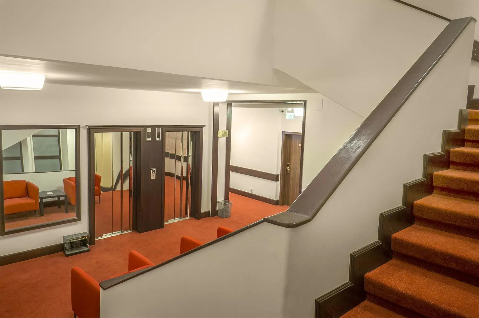 Decorative detail in Capitol Hotel