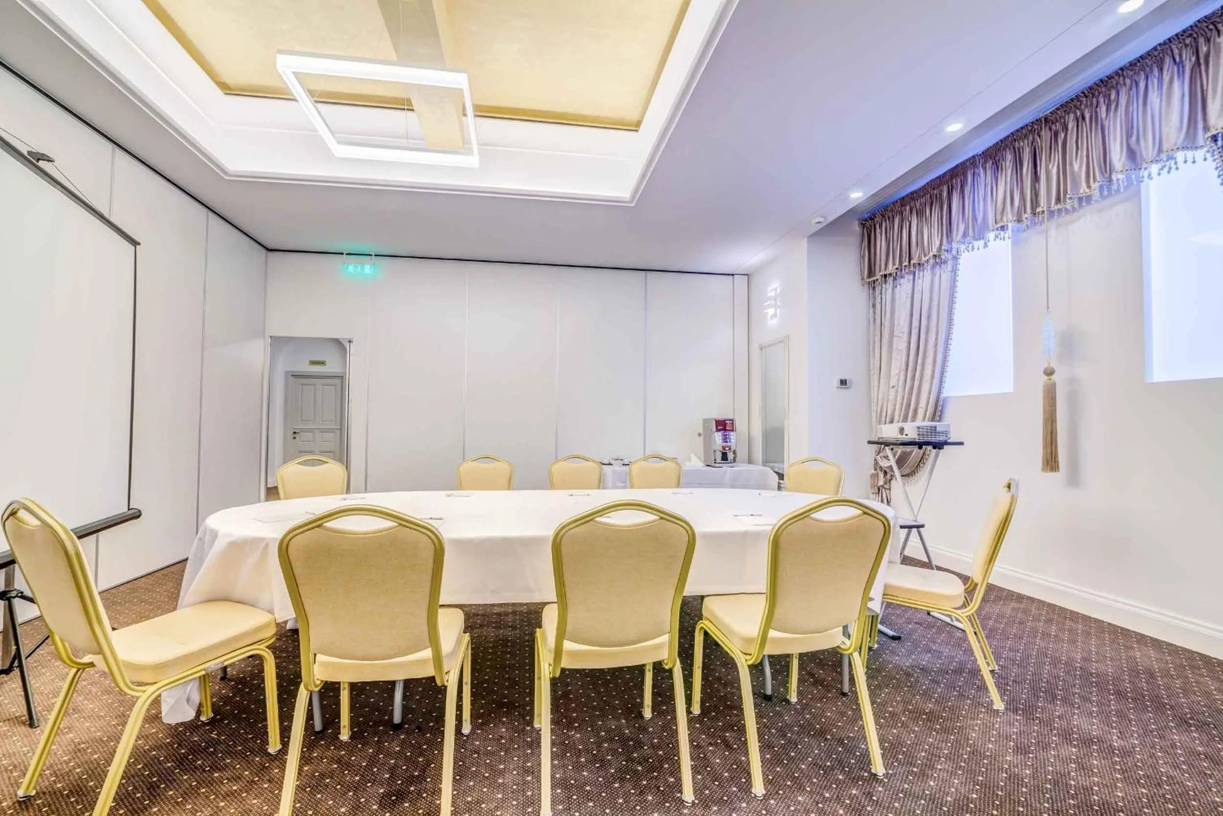 Meeting/conference room in Capitol Hotel