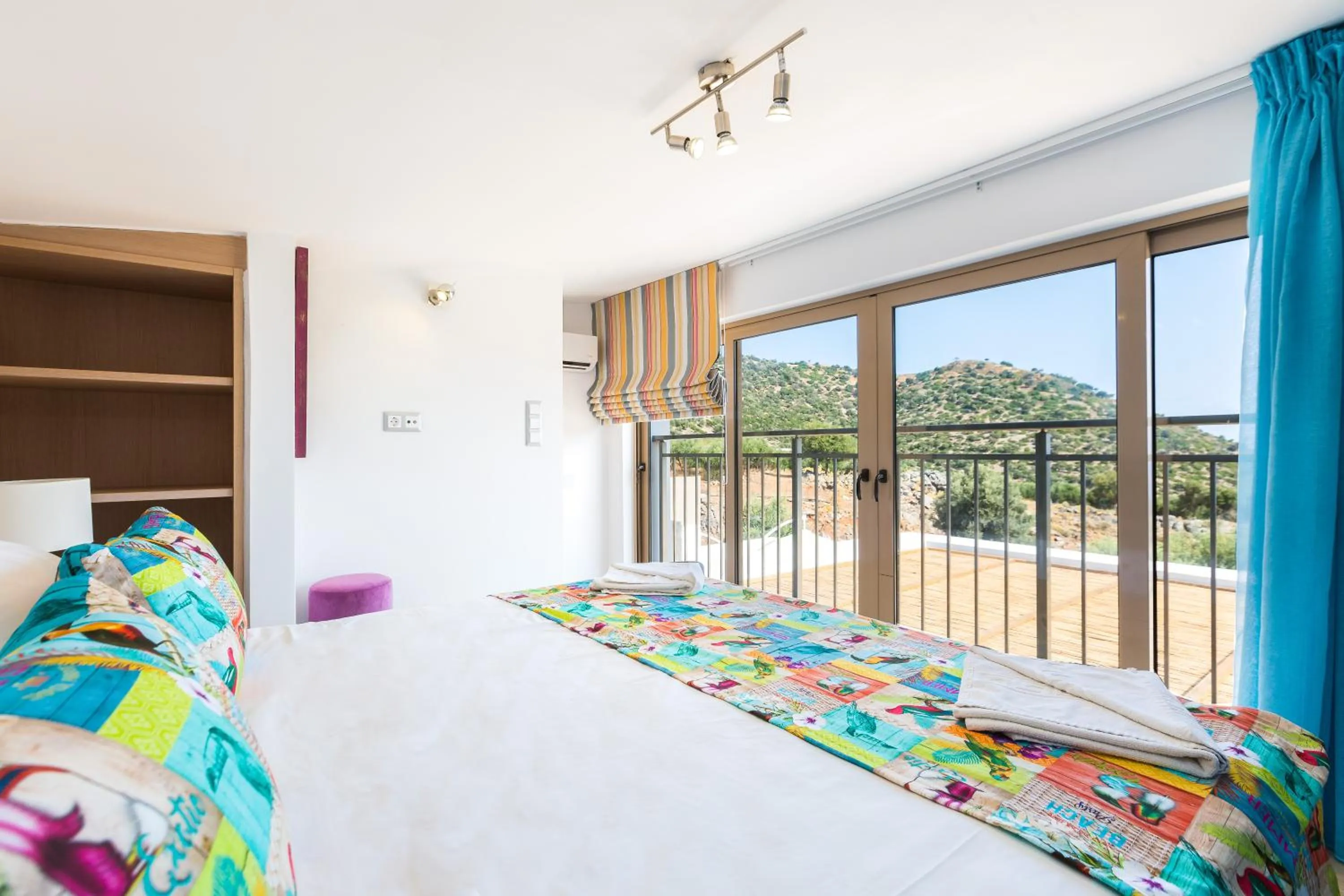 Bed in Filion Suites Resort & Spa