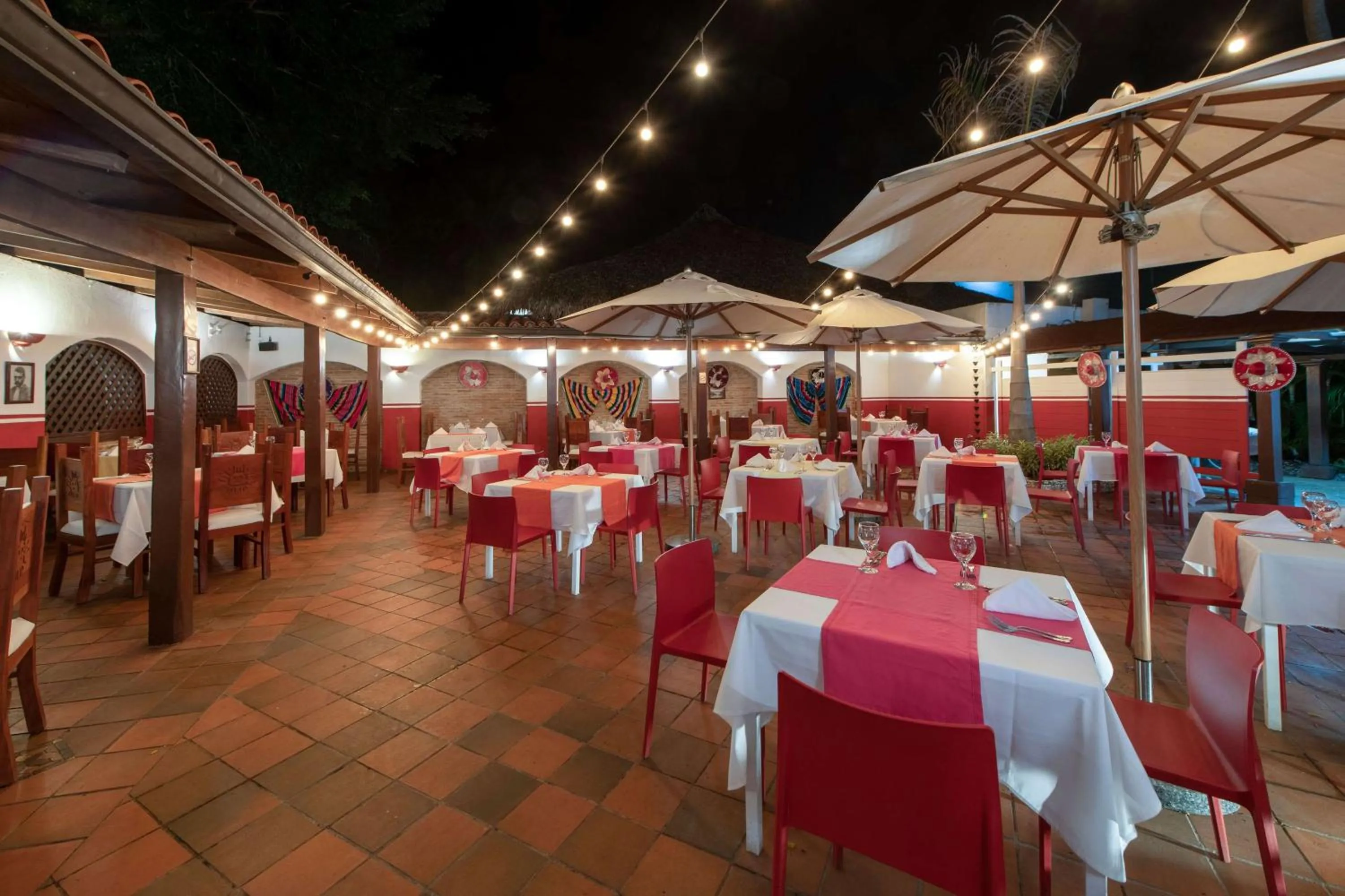 Restaurant/places to eat in Viva Dominicus Beach by Wyndham, A Trademark All Inclusive