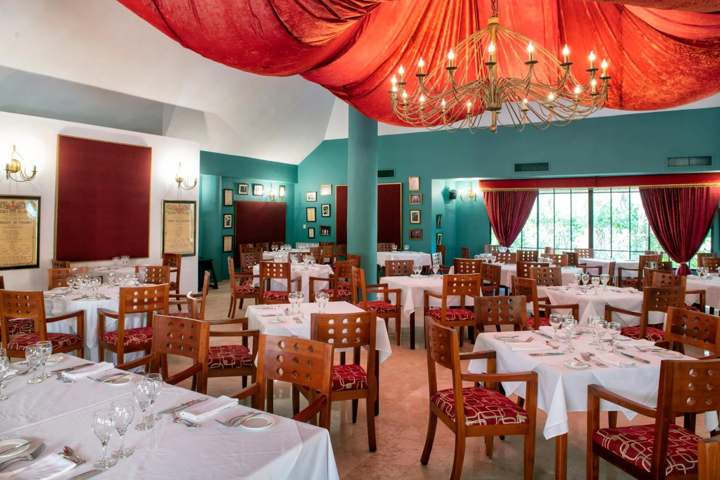 Restaurant/places to eat in Viva Dominicus Palace by Wyndham, A Trademark All Inclusive