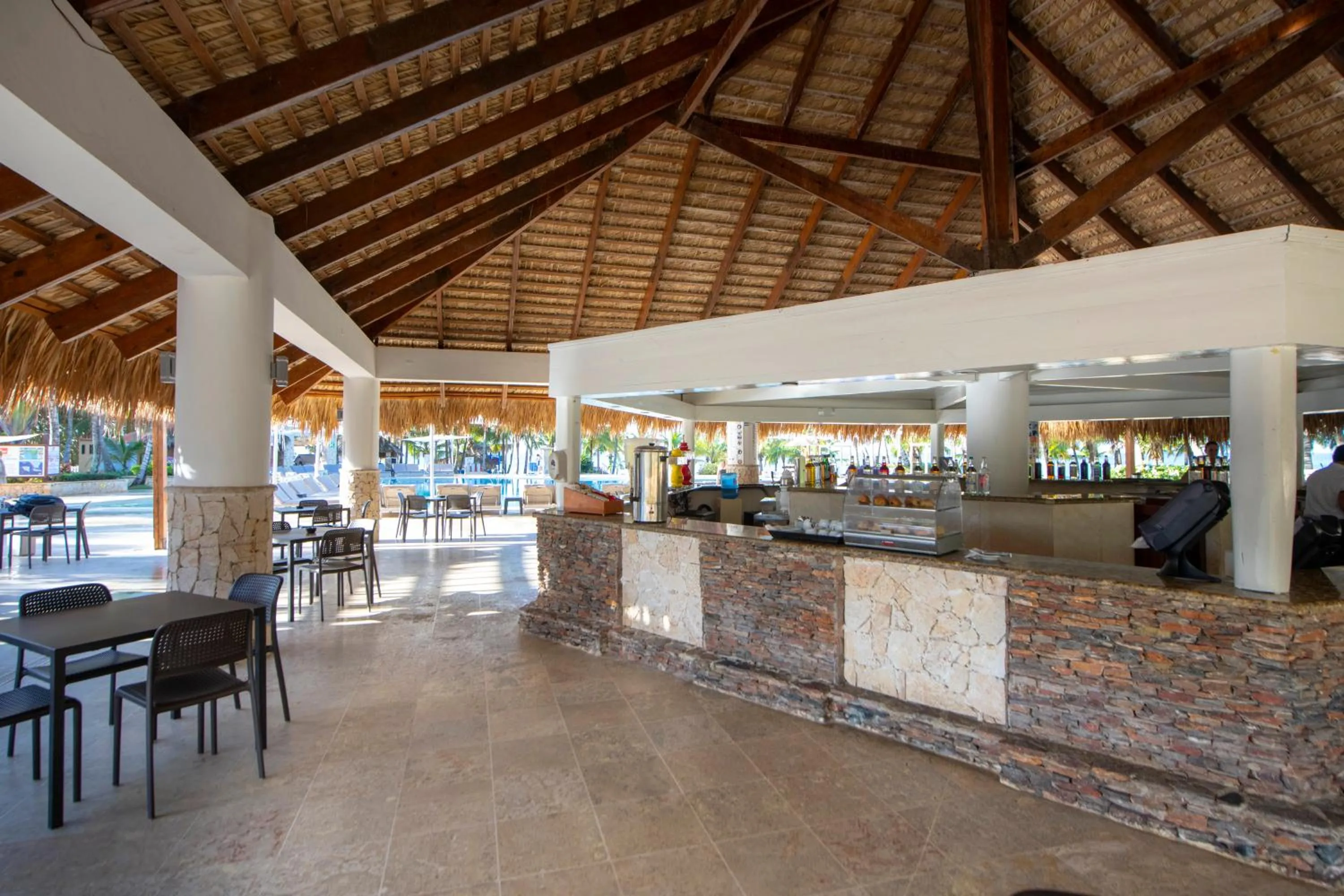 Lounge or bar in Viva Dominicus Palace by Wyndham, A Trademark All Inclusive