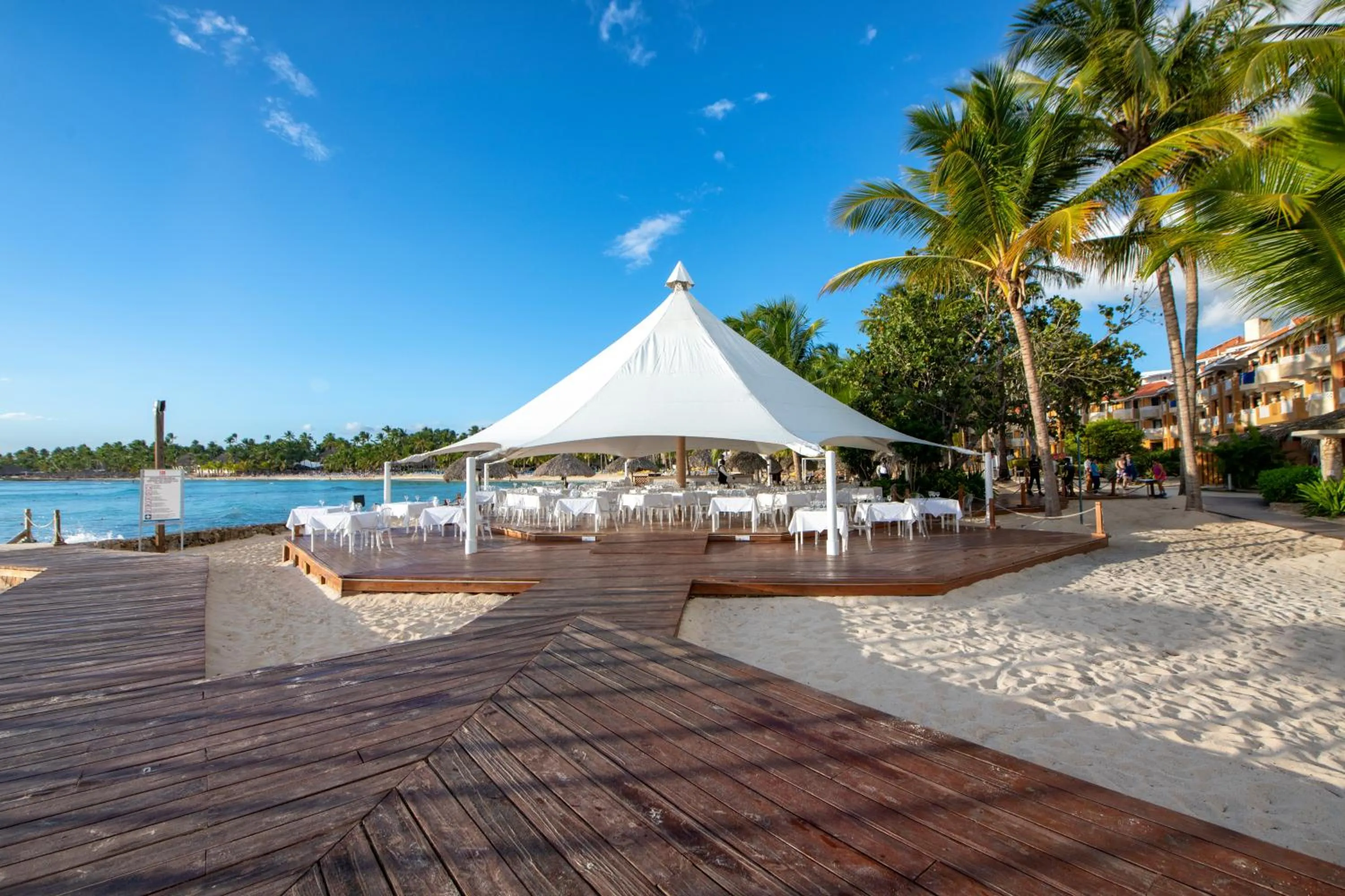 Restaurant/places to eat in Viva Dominicus Palace by Wyndham, A Trademark All Inclusive