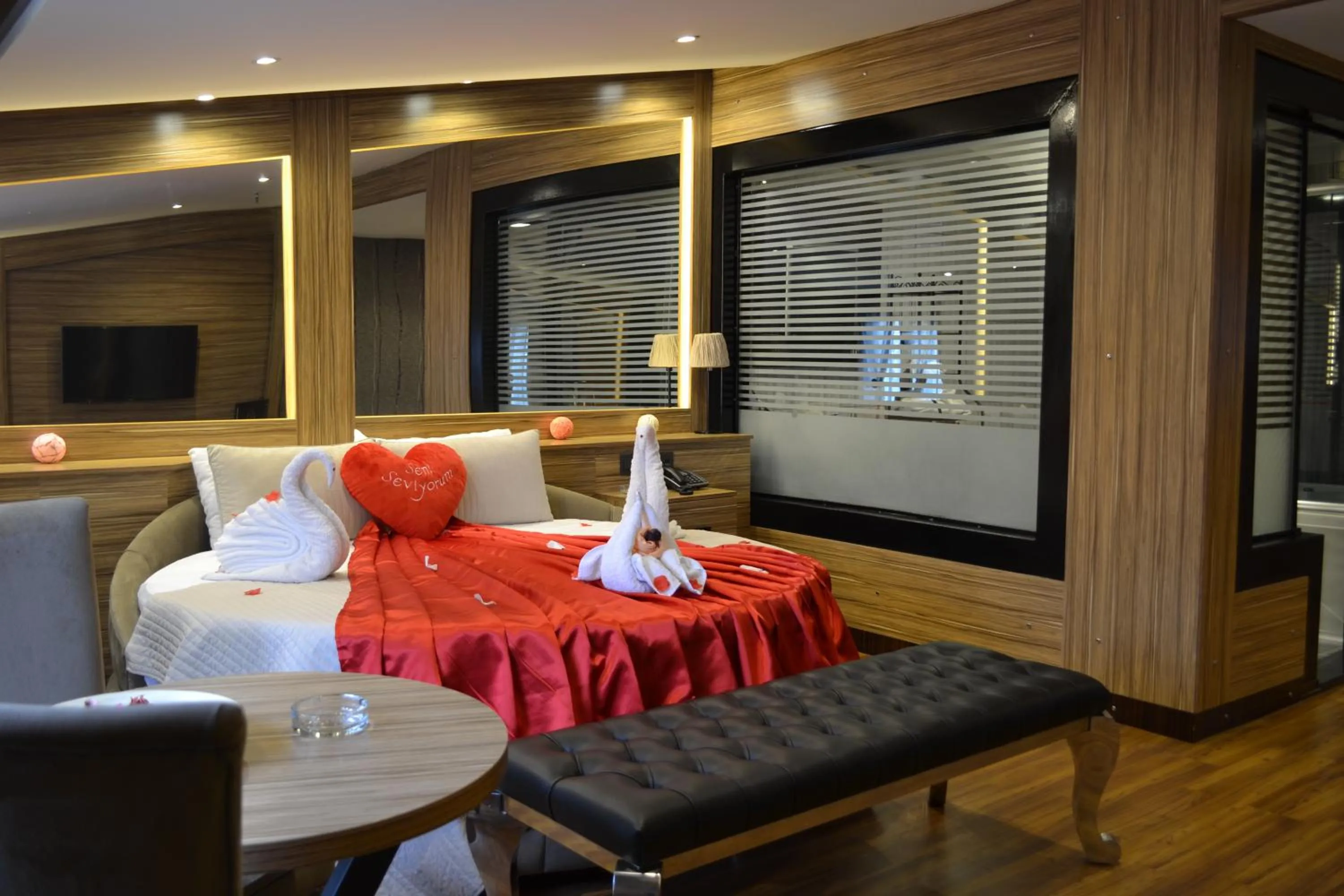 Photo of the whole room in Gumus Palace Suites