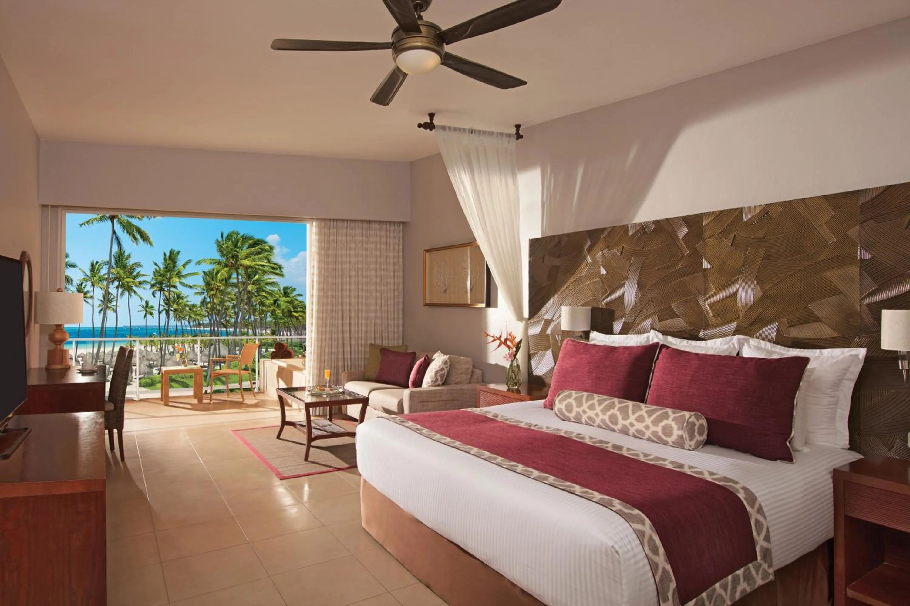 Bed in Dreams Royal Beach Punta Cana - All Inclusive