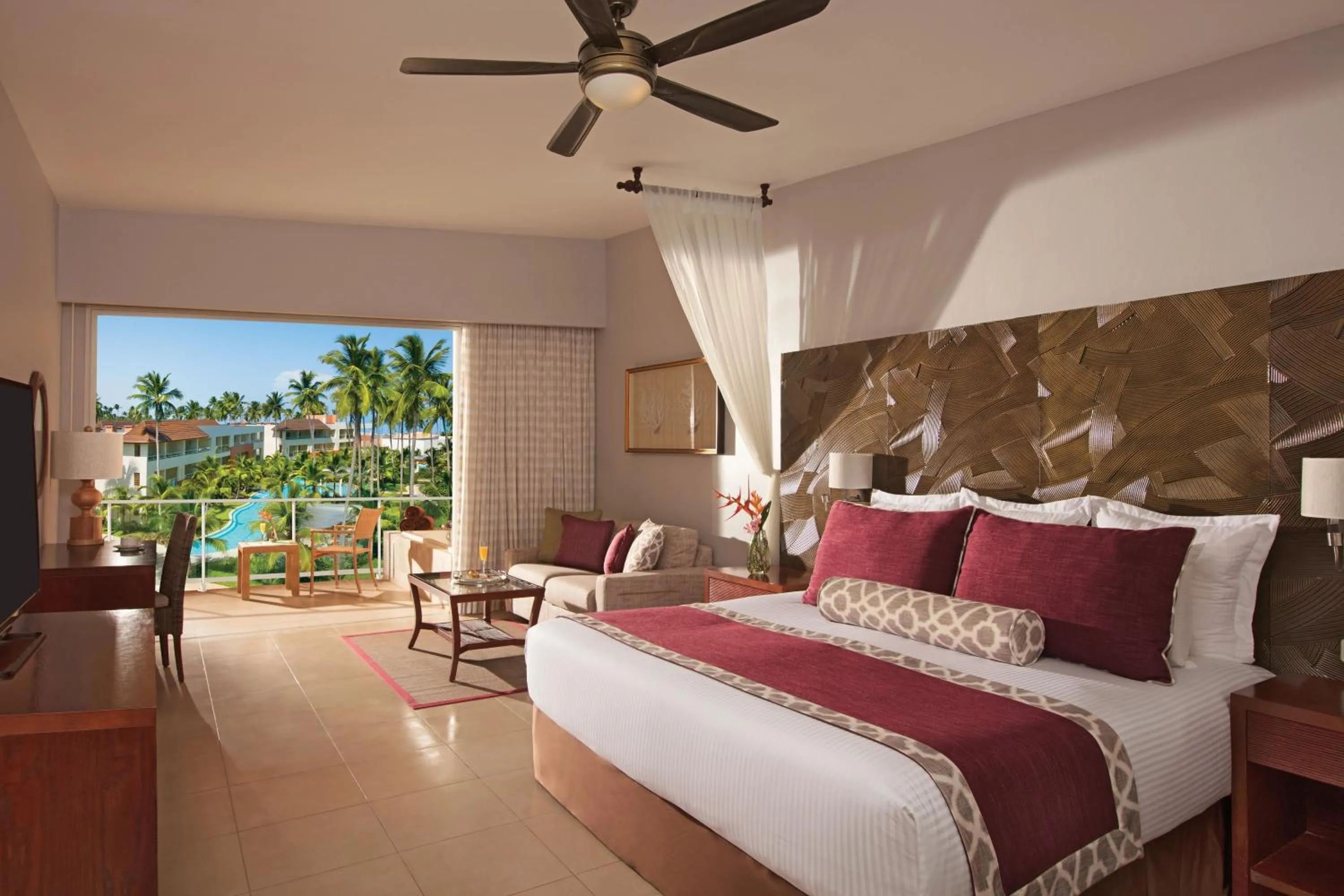 Bed in Dreams Royal Beach Punta Cana - All Inclusive