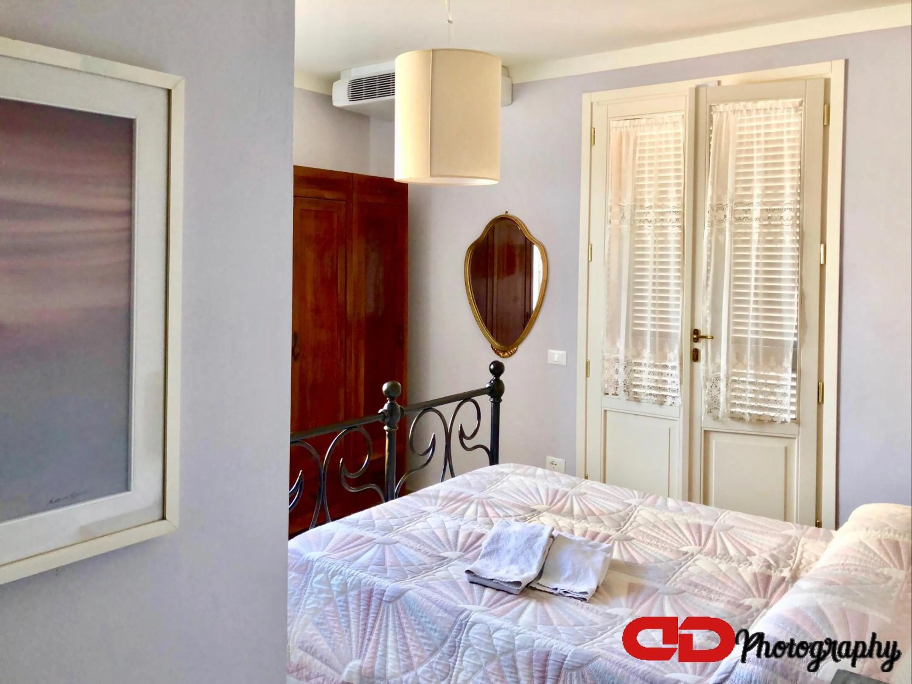 Bed in B&B Orsobigio