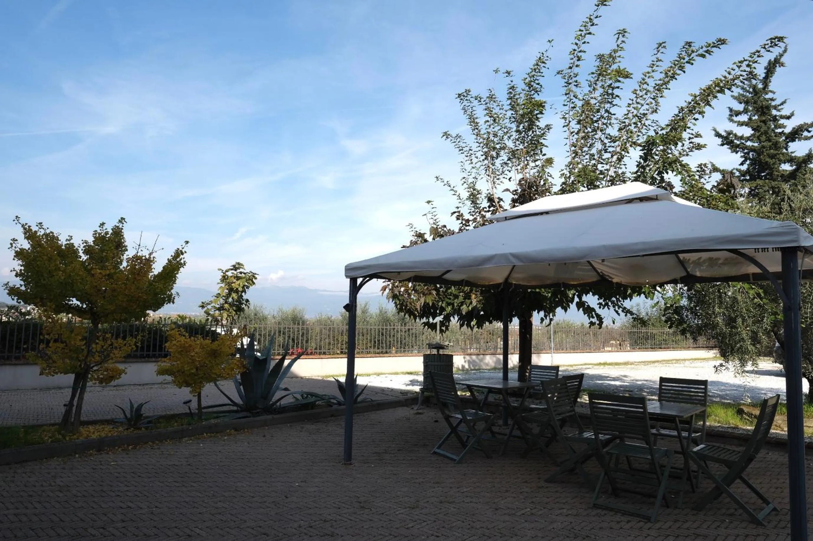 Patio in B&B Orsobigio
