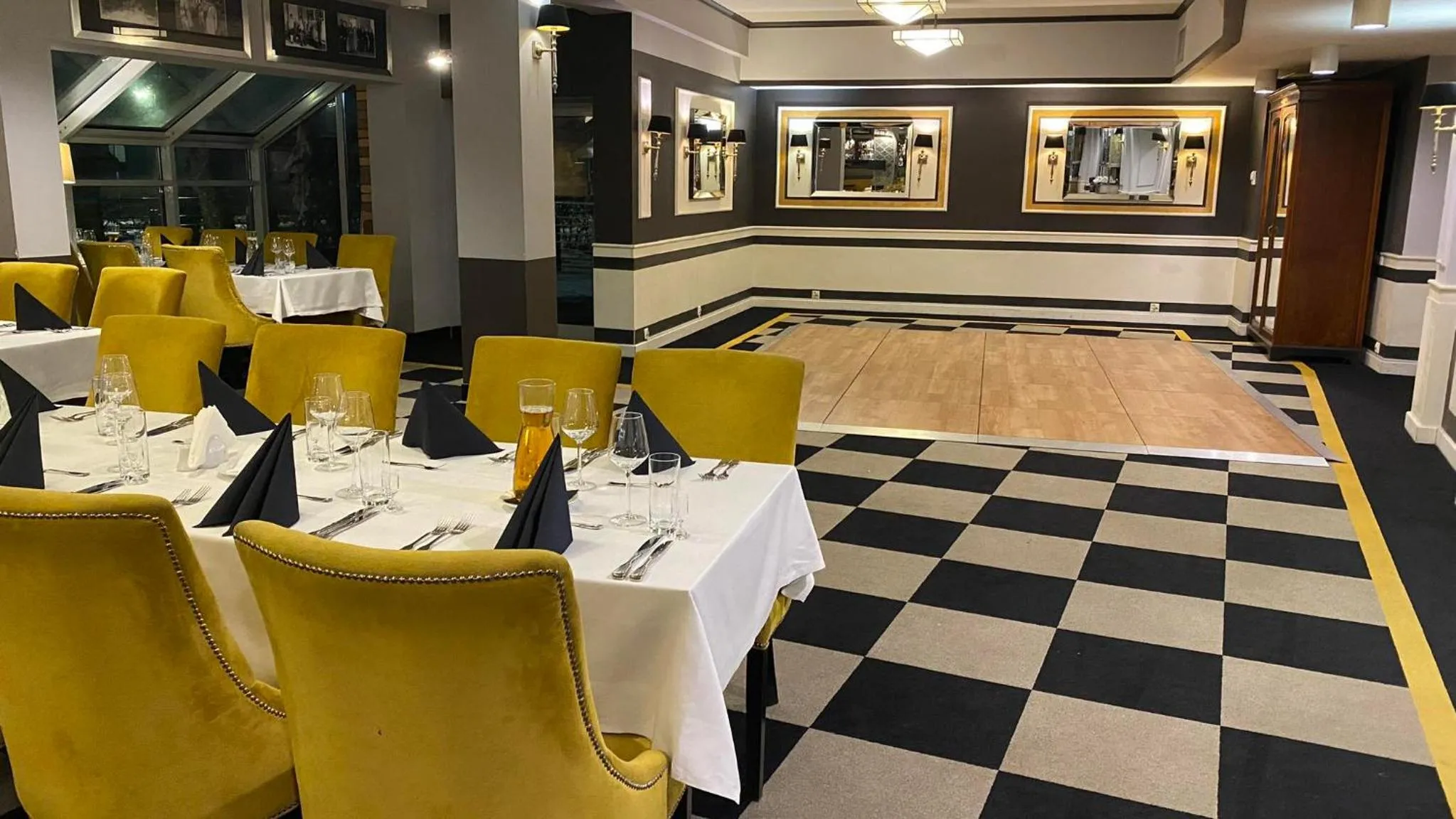 Restaurant/places to eat in Hotel Mościcki