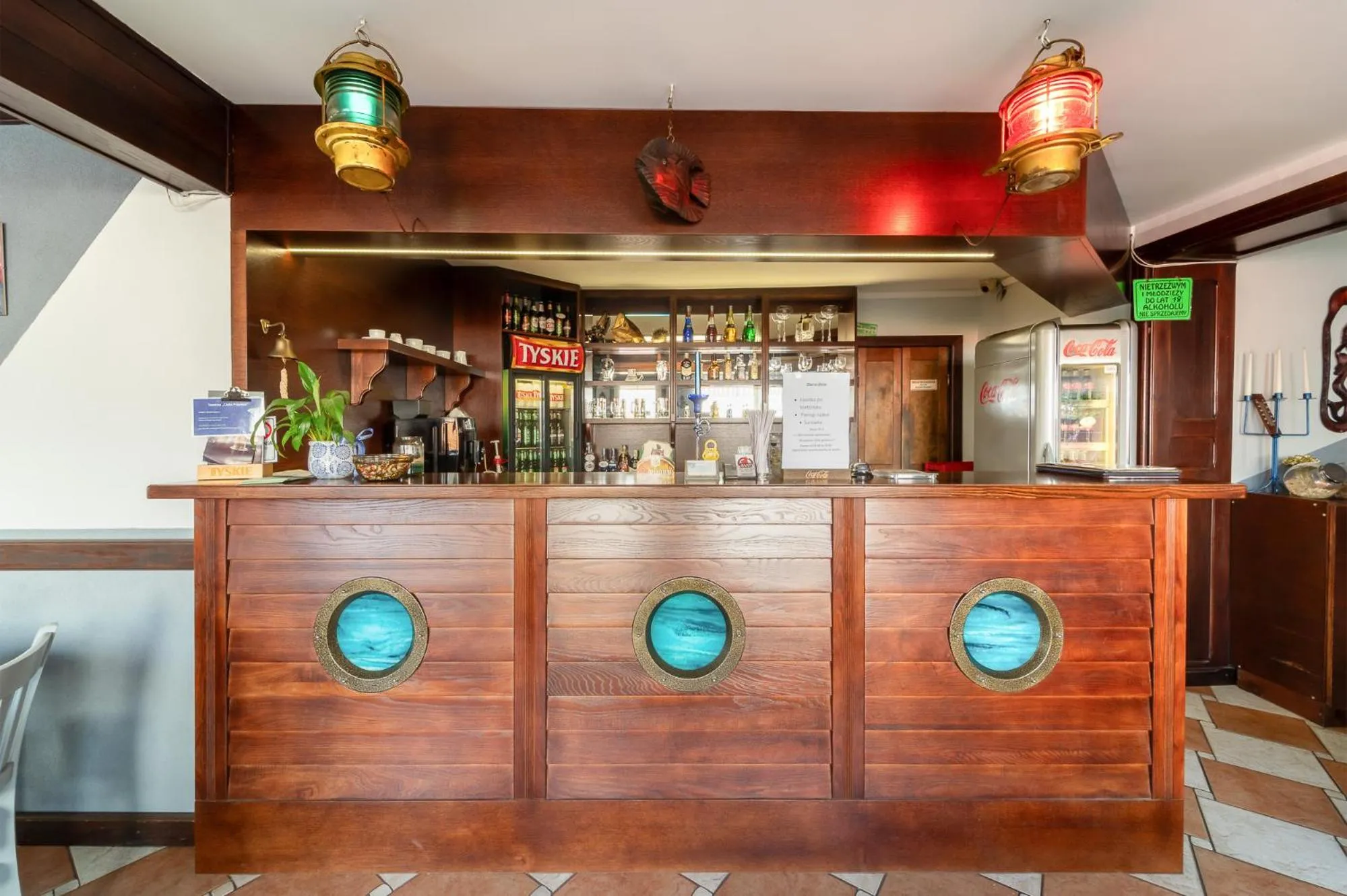 Tawerna "Cicha Przystań"