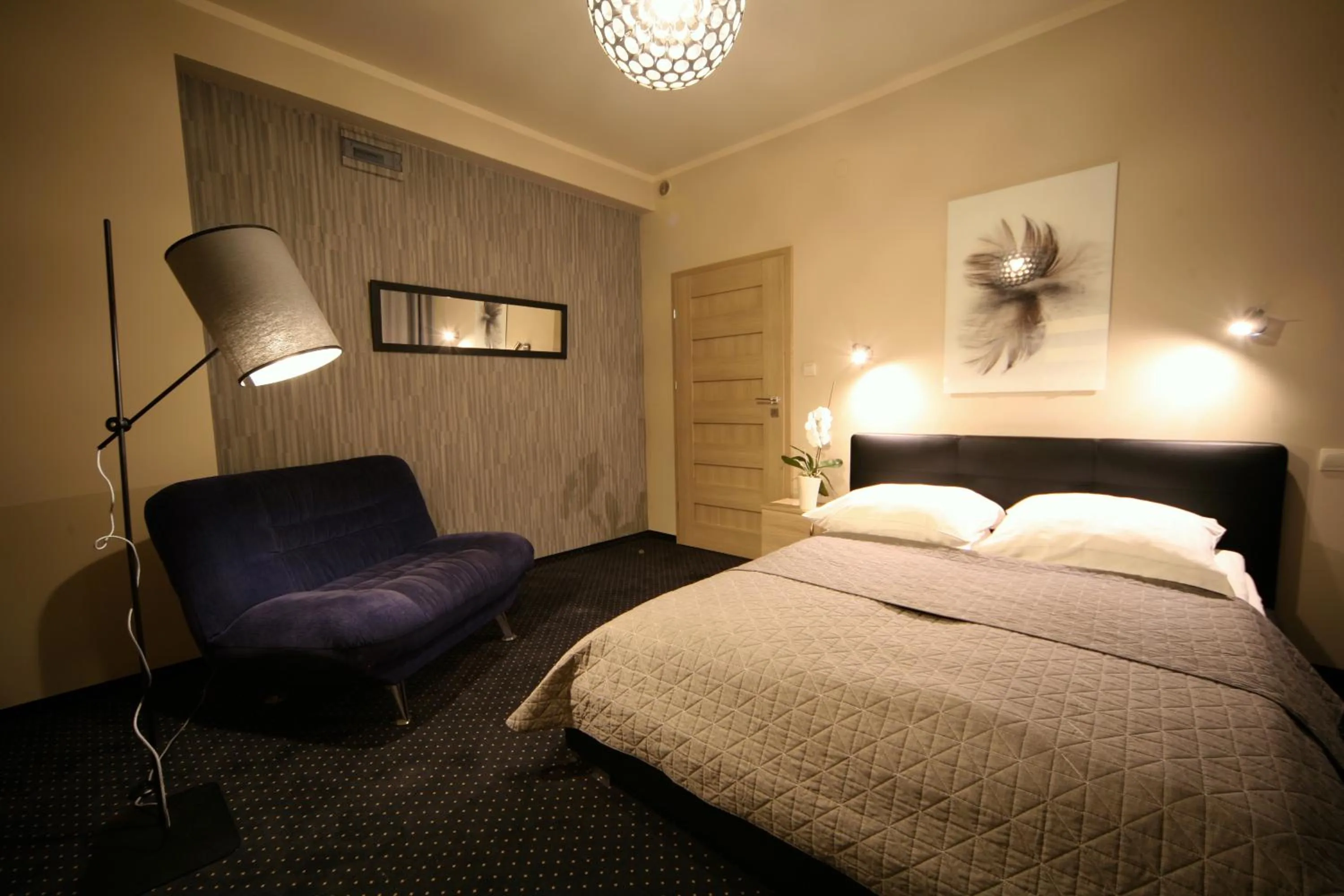 Photo of the whole room, Bed in Hotel Seven 7