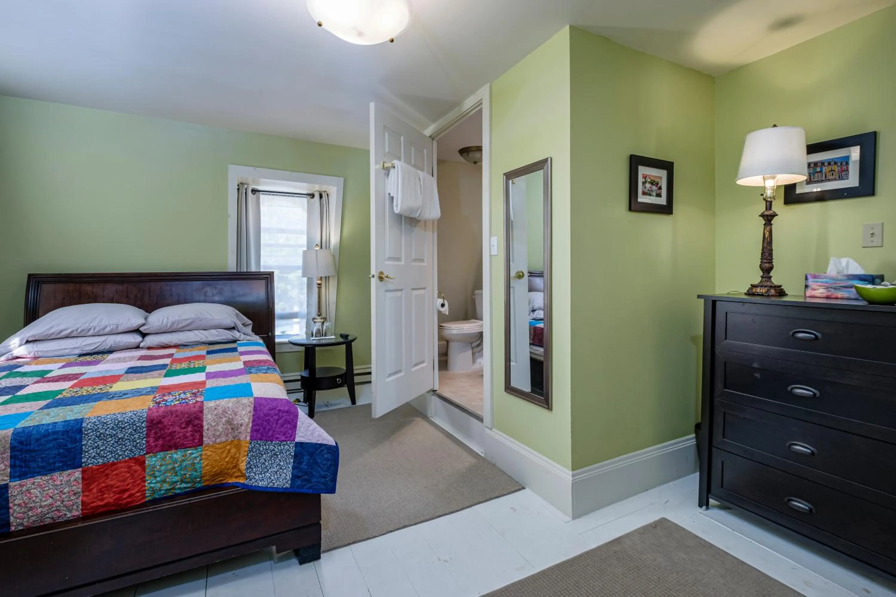 Bed in The Elizabeth Manor Guesthouse