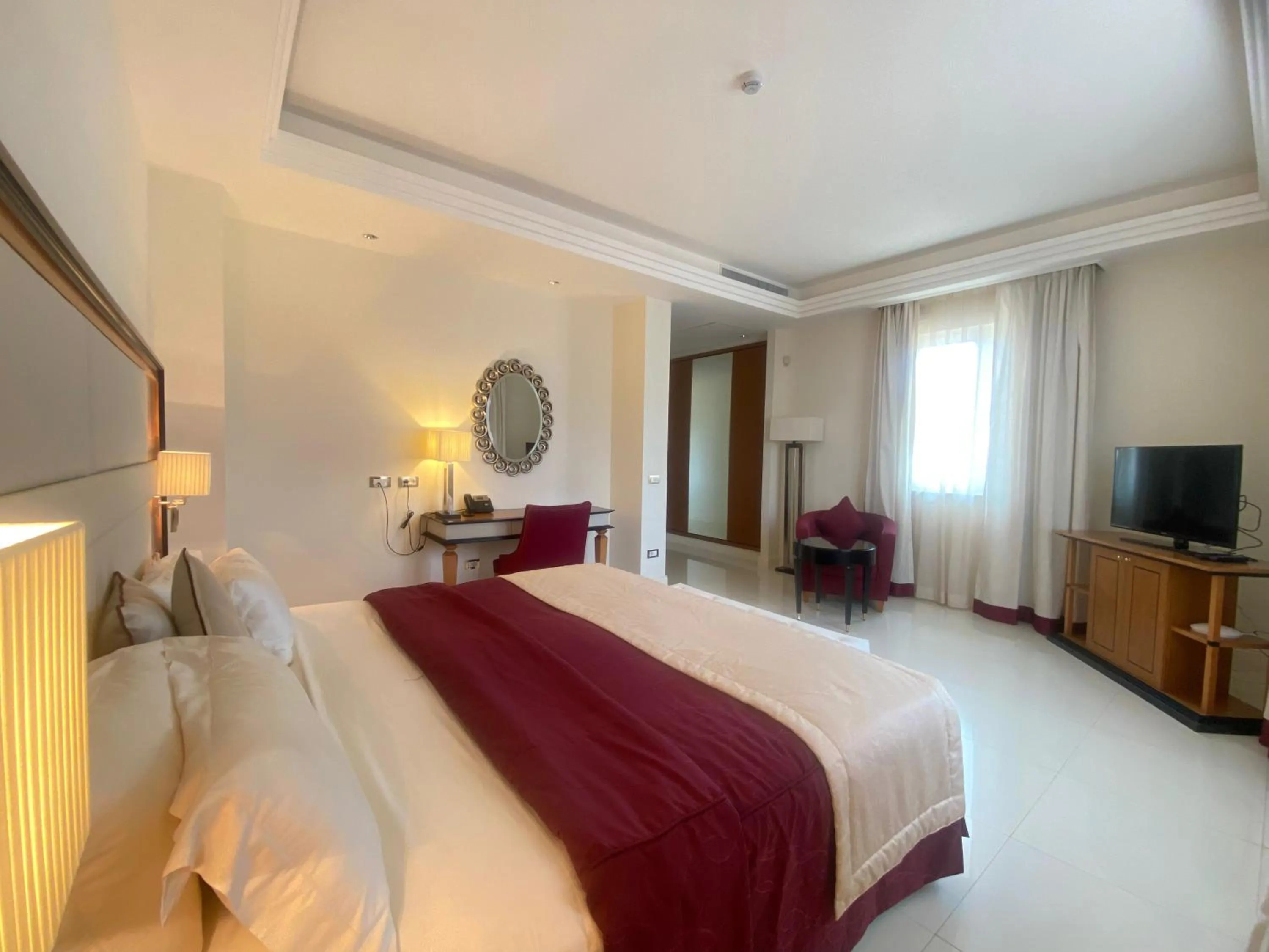 Bedroom, Bed in Grand Hotel Djibloho