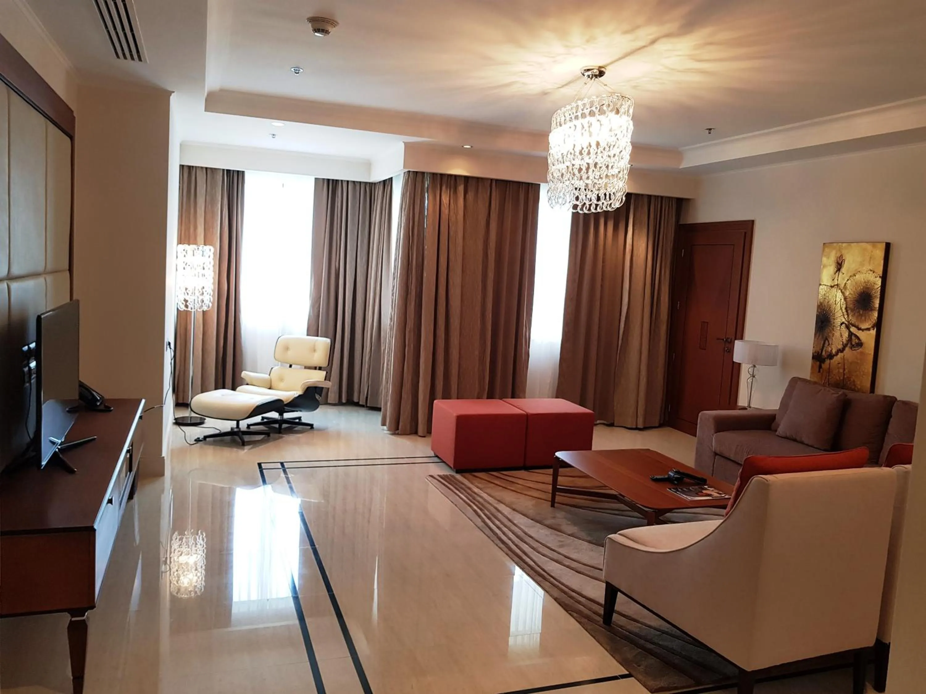 TV and multimedia in Grand Hotel Djibloho