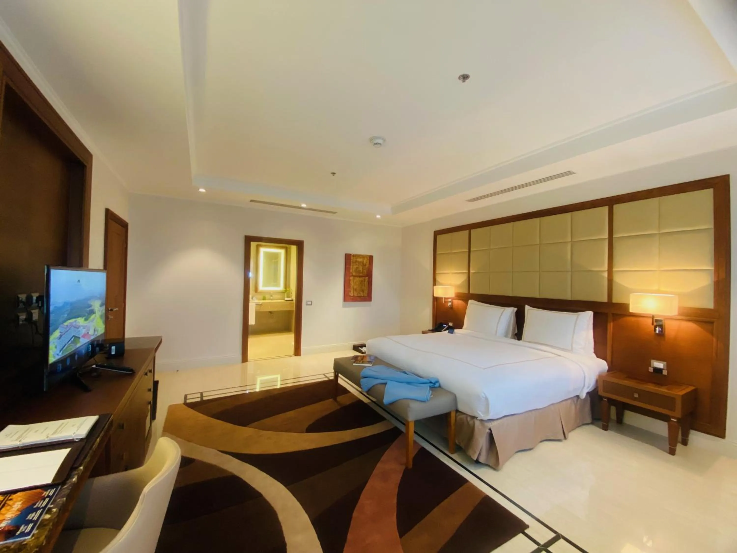 Photo of the whole room, Bed in Grand Hotel Djibloho