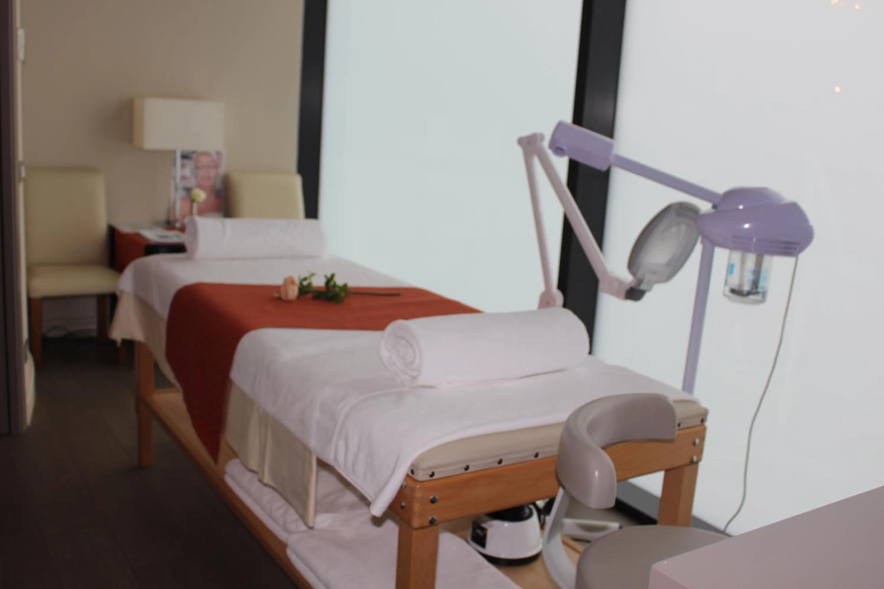 Bed in Grand Hotel Djibloho