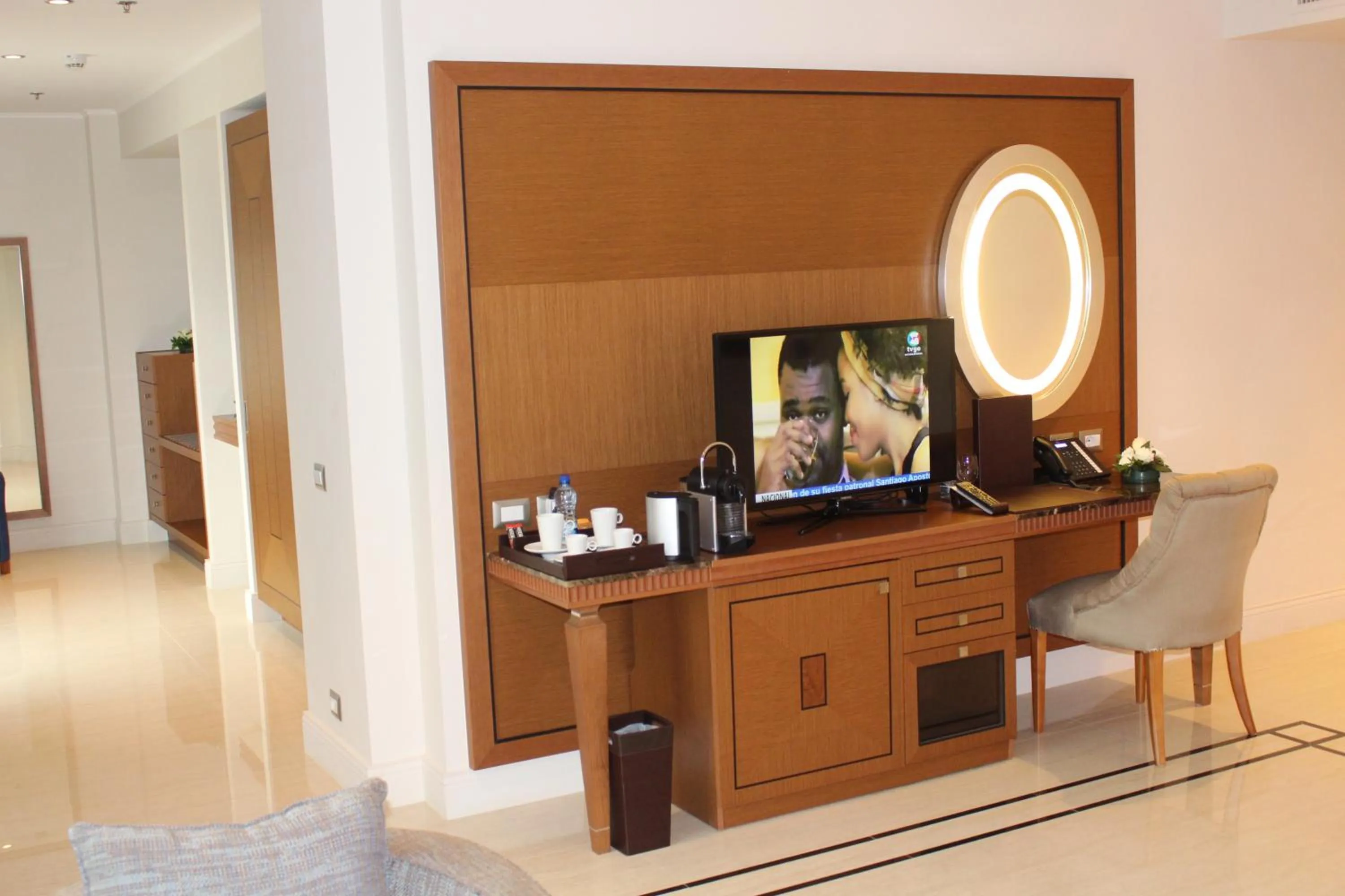 TV and multimedia in Grand Hotel Djibloho