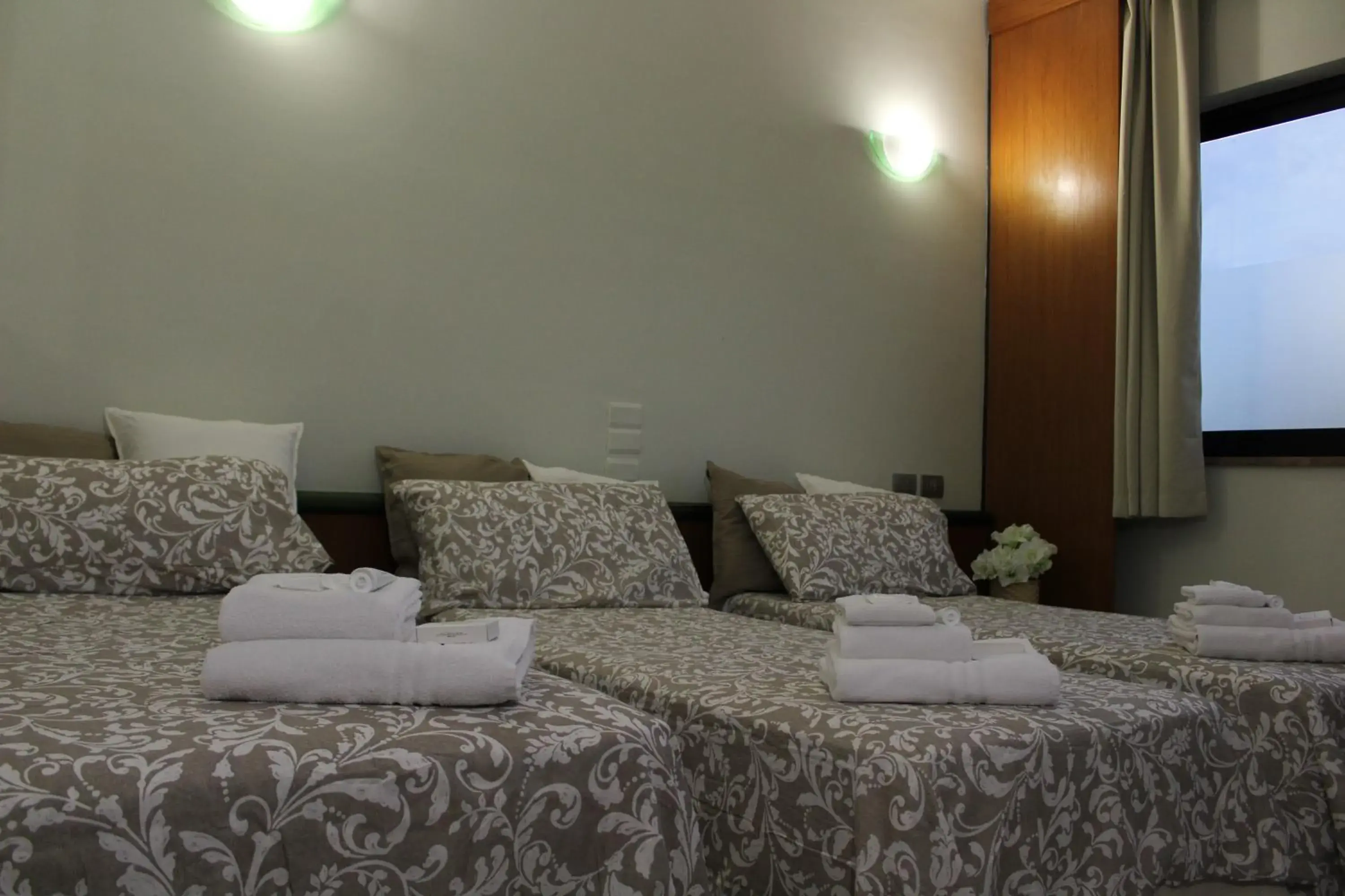Standard Twin Room in Hotel Cristallo Relais, Sure Hotel Collection By Best Western Standard Twin Room in Hotel Cristallo Relais, Sure Hotel Collection By Best Western