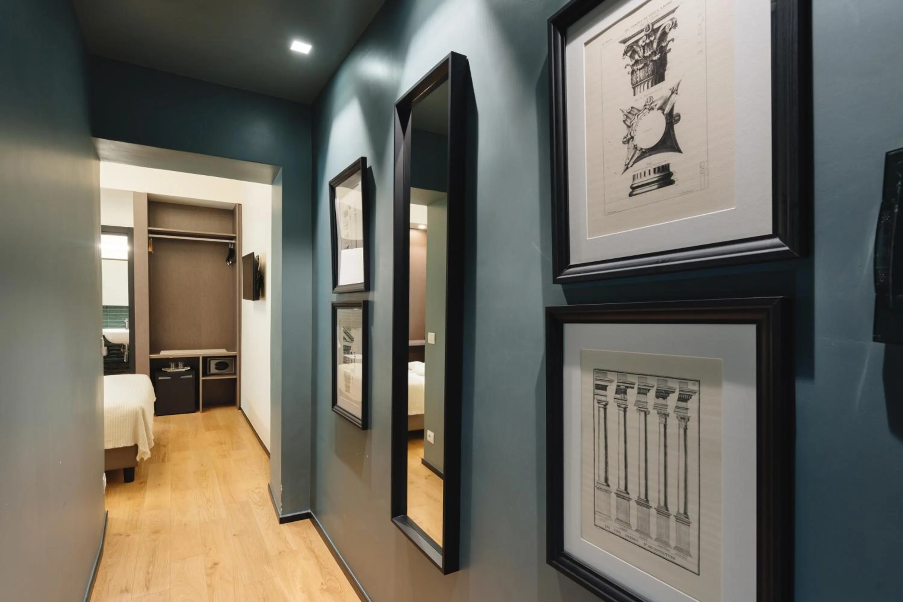 Photo of the whole room, Bed in Deseo Home