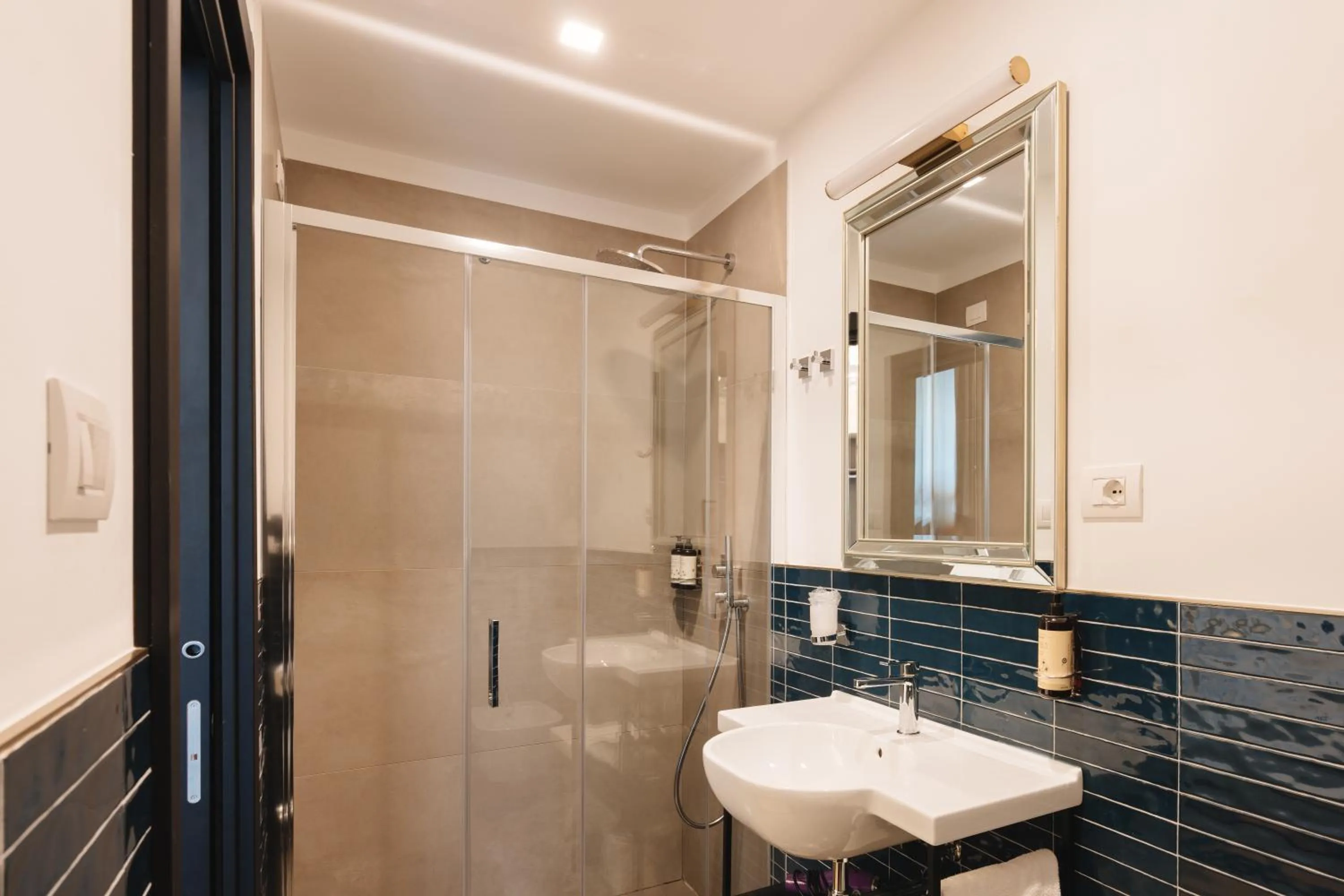 Shower in Deseo Home