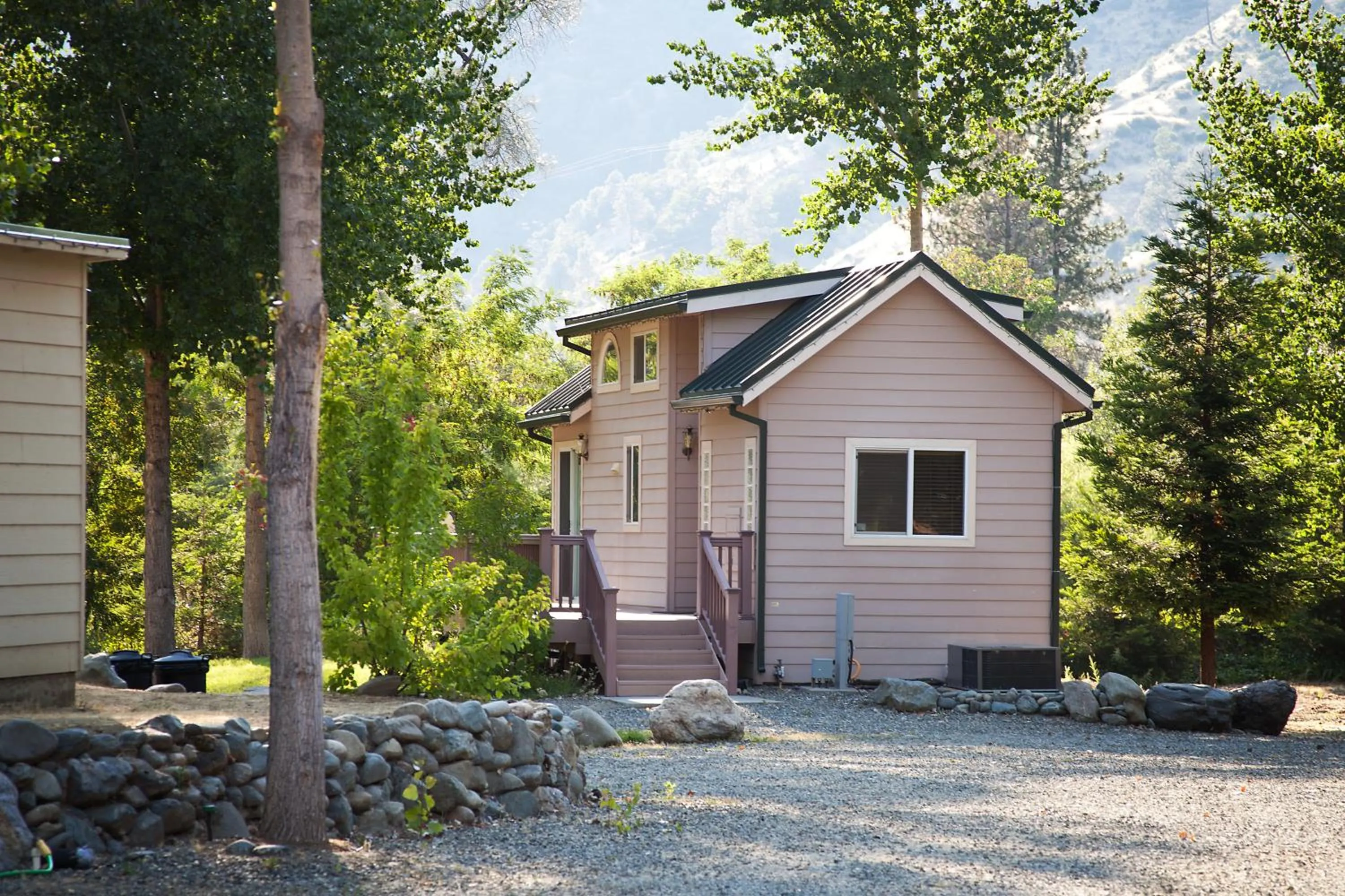 Property building in Strawhouse Resorts