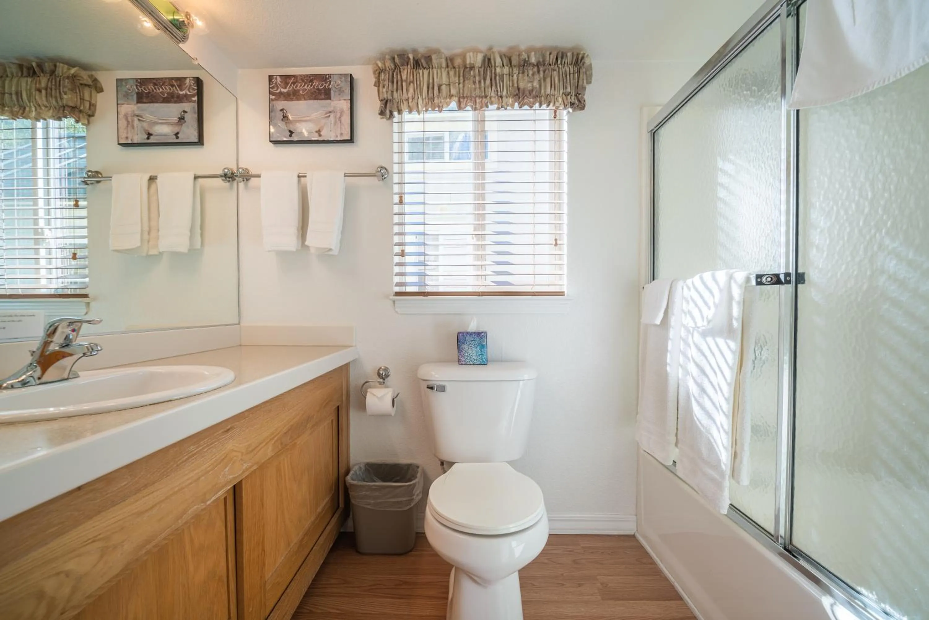 Bathroom in Strawhouse Resorts